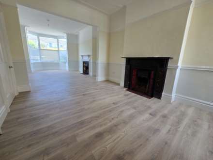 Clovelly Road, Bideford, Image 4