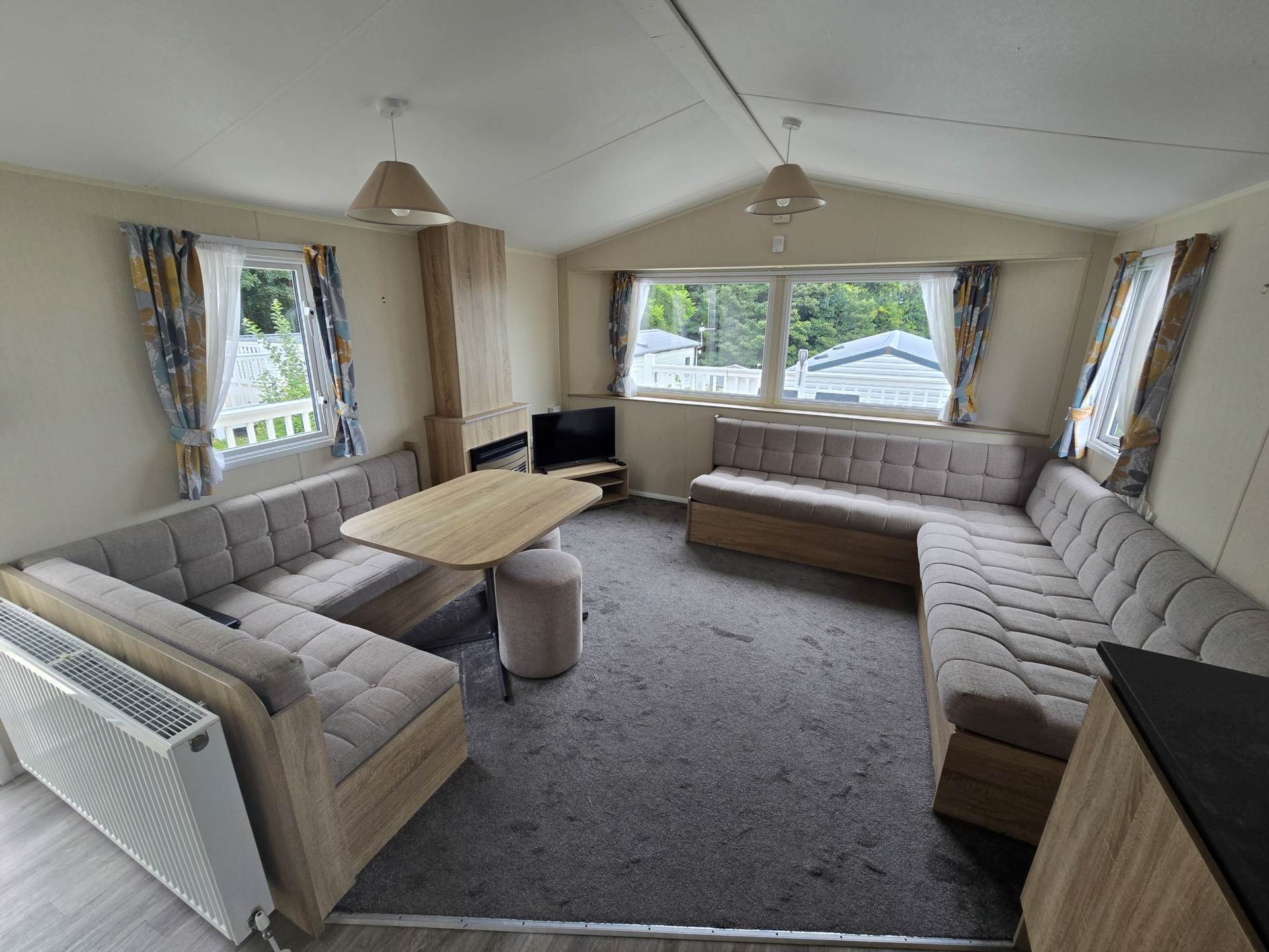 Glade, Bideford Bay Holiday Park Buck, Image 3