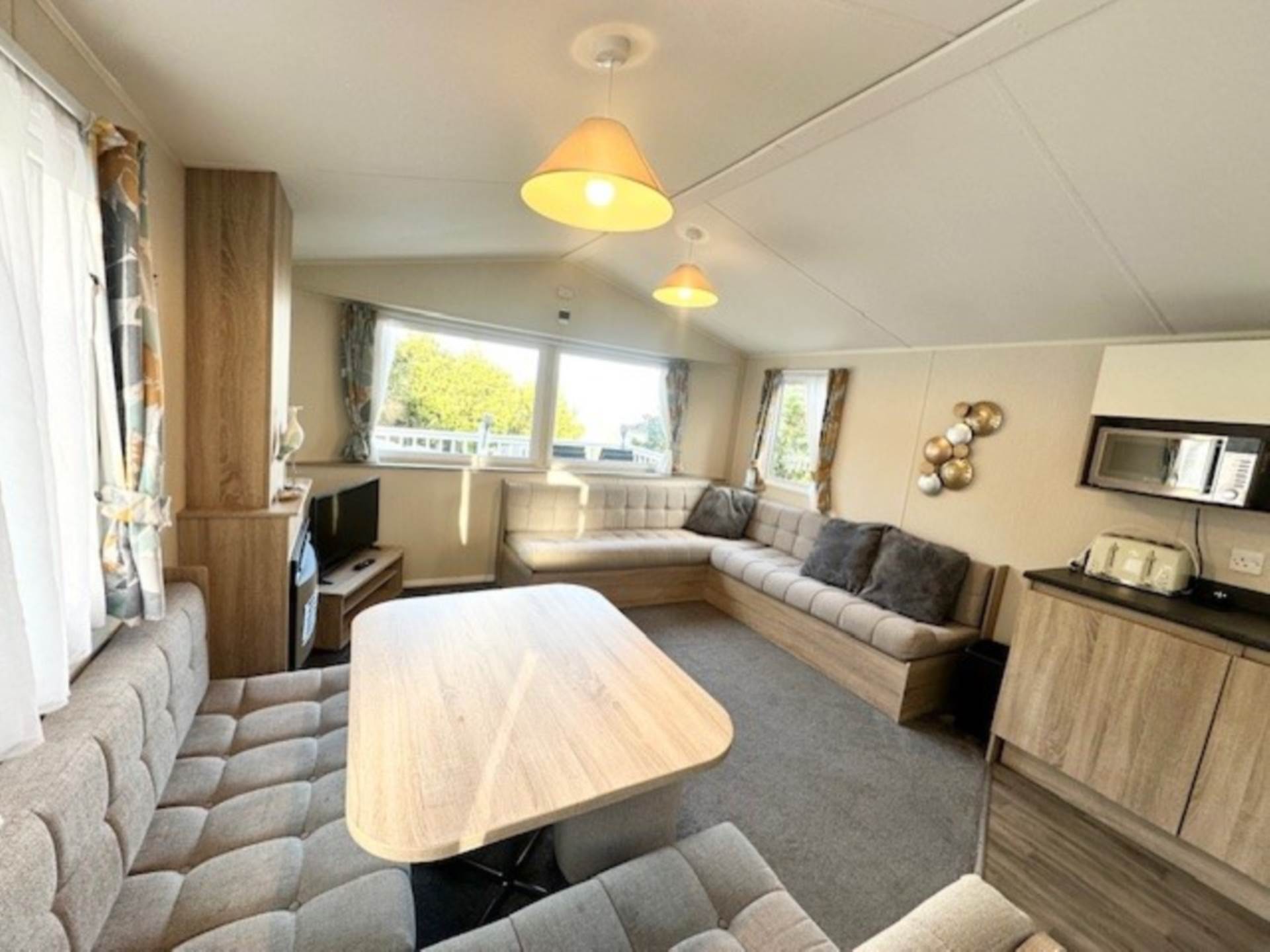 Glade, Bideford Bay Holiday Park Buck, Image 5