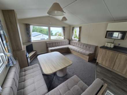 Glade, Bideford Bay Holiday Park Buck, Image 4