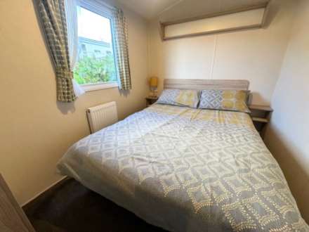 Glade, Bideford Bay Holiday Park Buck, Image 9