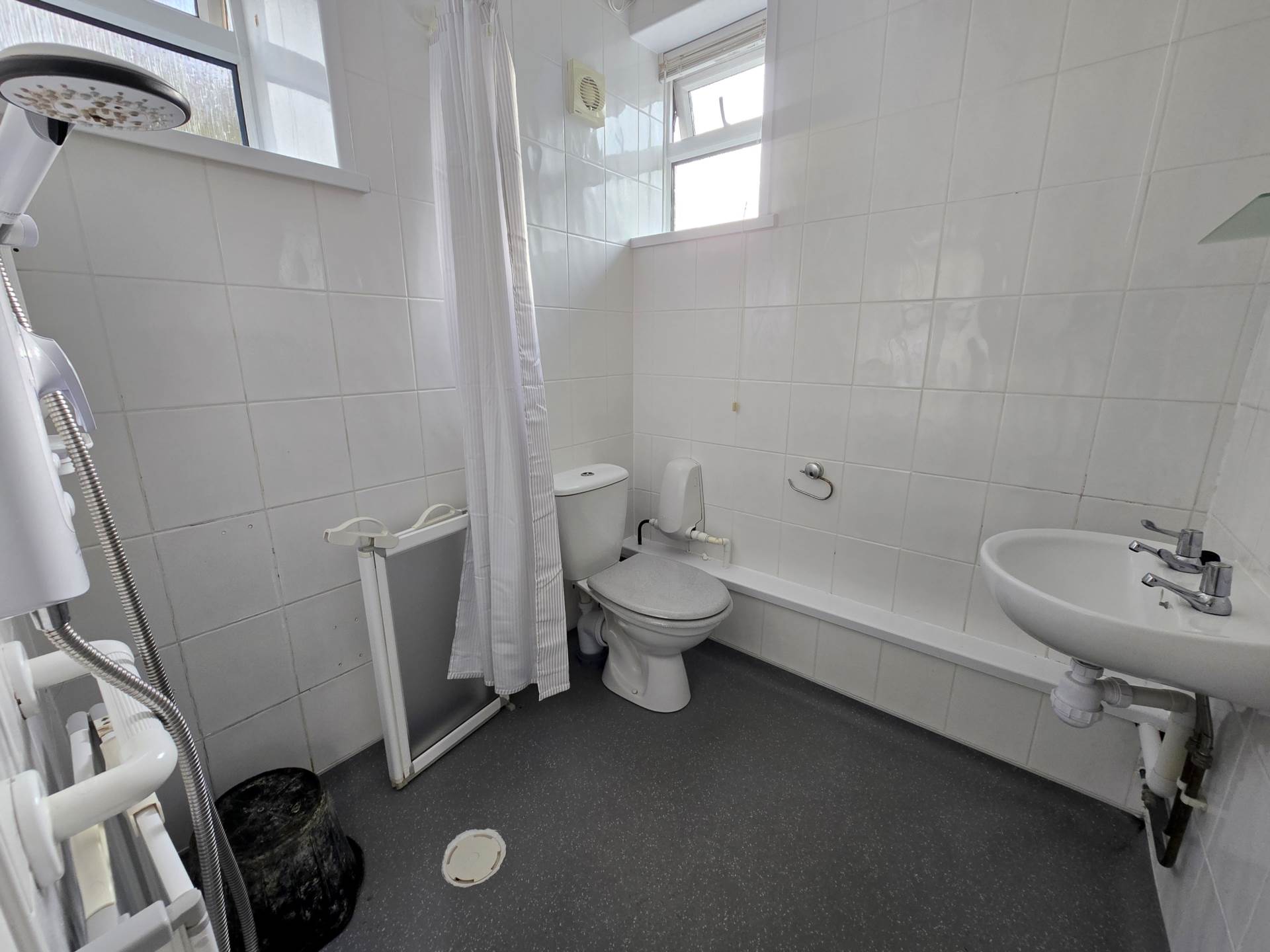 Abbotsham Road, Bideford, Image 4