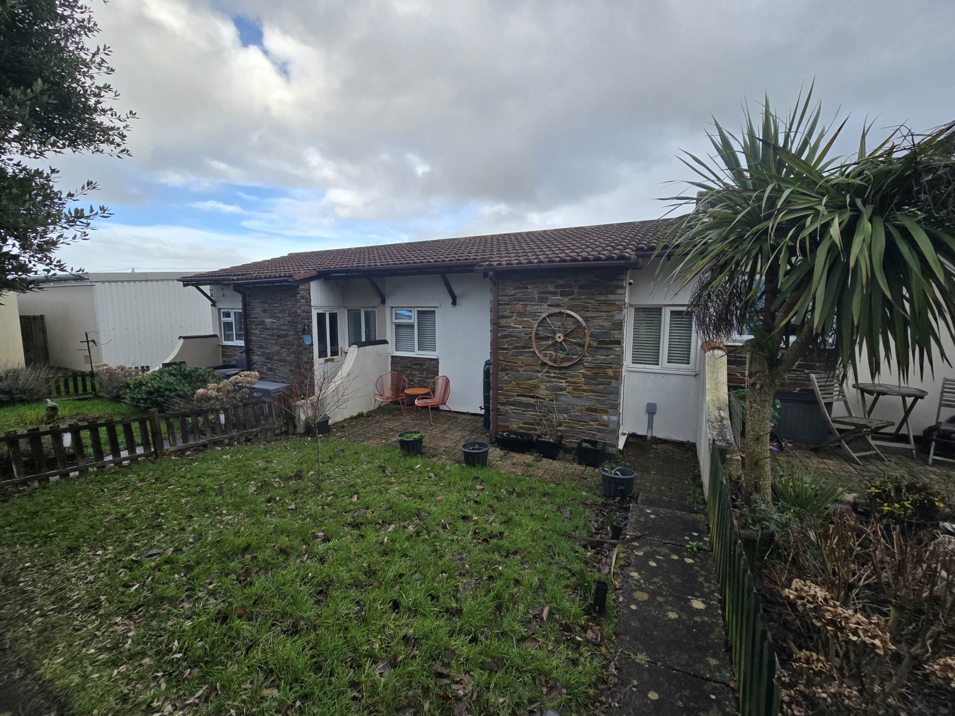 Kala Fair, Westward Ho!, Image 1