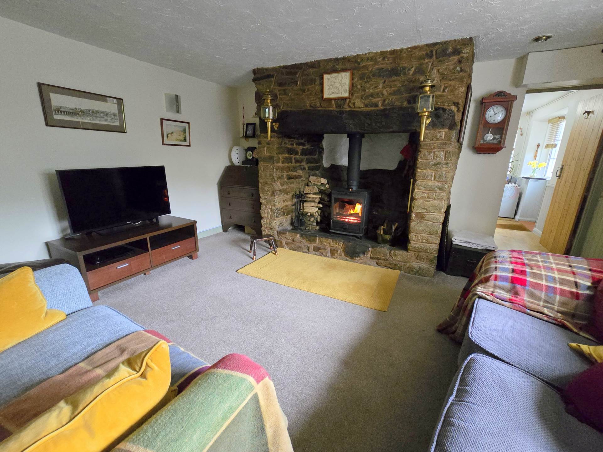 4 Rickards Row, Buckland Brewer, Image 5