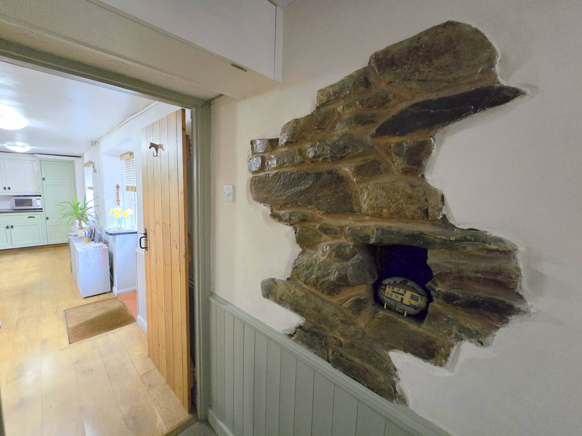 4 Rickards Row, Buckland Brewer, Image 8