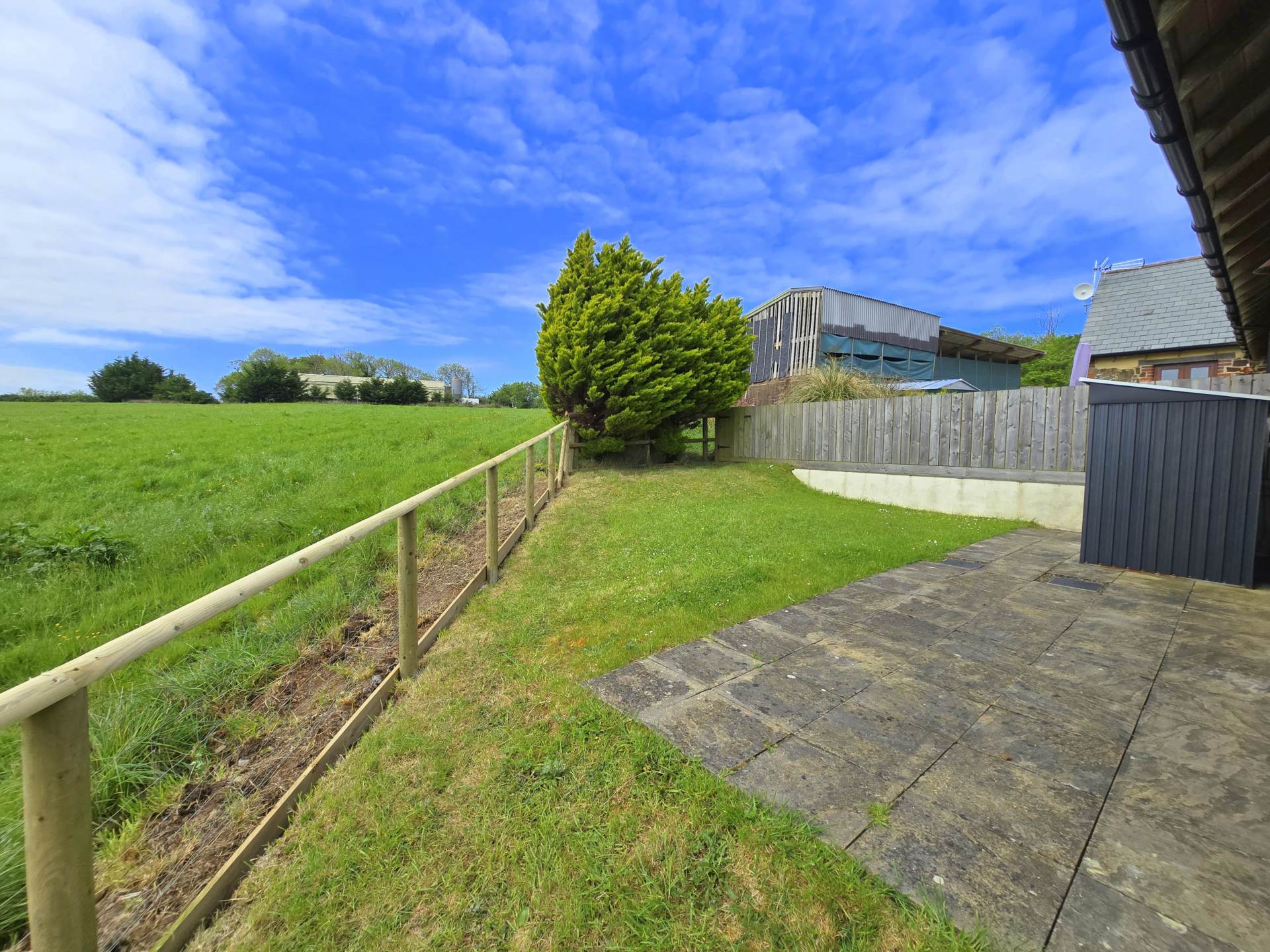 Cob Cottage, Winscott Barton Barns, Littleham, Image 2