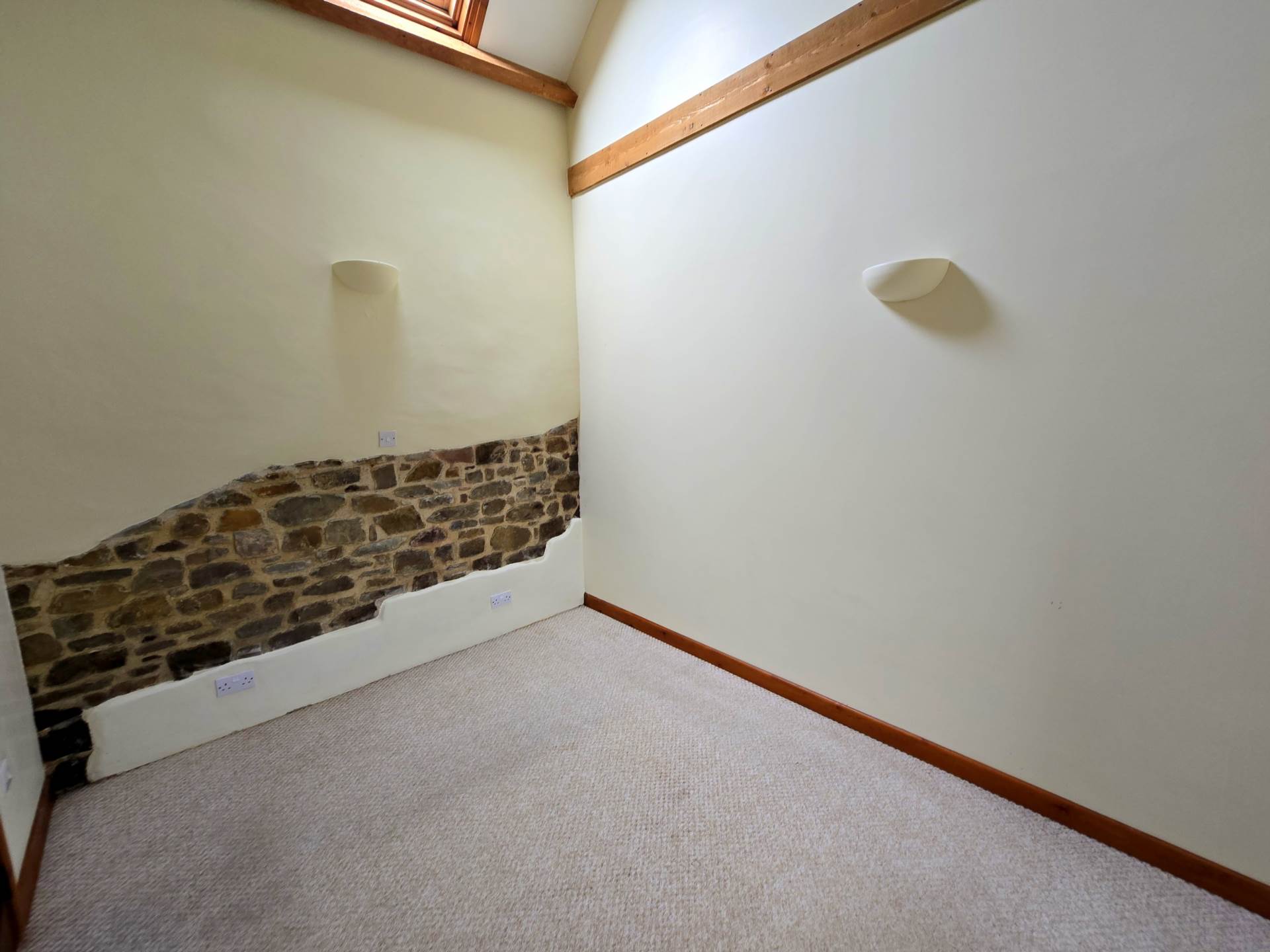 Cob Cottage, Winscott Barton Barns, Littleham, Image 6