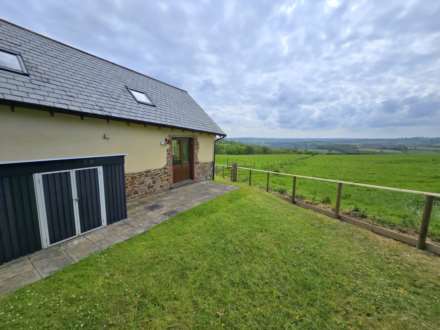 Cob Cottage, Winscott Barton Barns, Littleham, Image 10