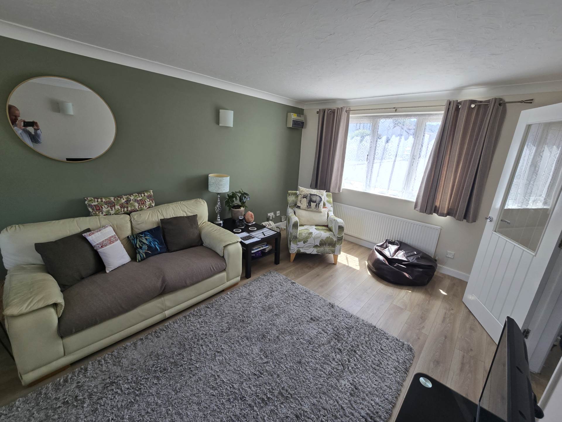 Ridgeway Avenue, Westward Ho!, Image 2