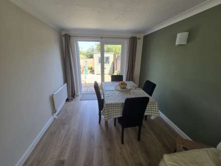 Ridgeway Avenue, Westward Ho!, Image 4