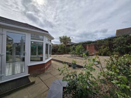 Gainsborough Drive, Bideford, Image 5