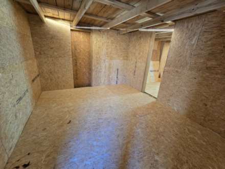 Cranford, Image 10