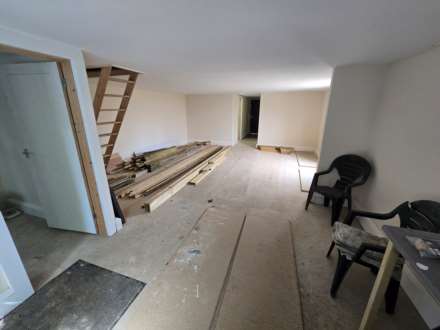Cranford, Image 23