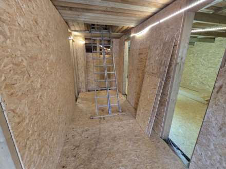 Cranford, Image 9