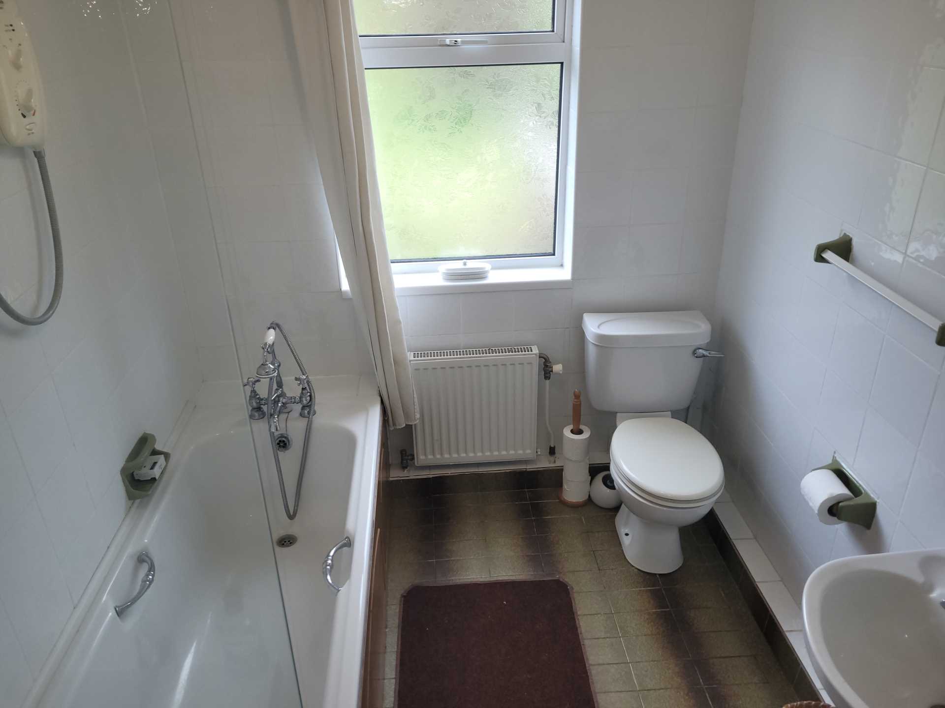 The Cottage, Chapel Road, Castlecoote, Co. Roscommon F42 TX88  The Cottage, Chapel Road, Castlecoote, Co. Roscommon F42 TX88
