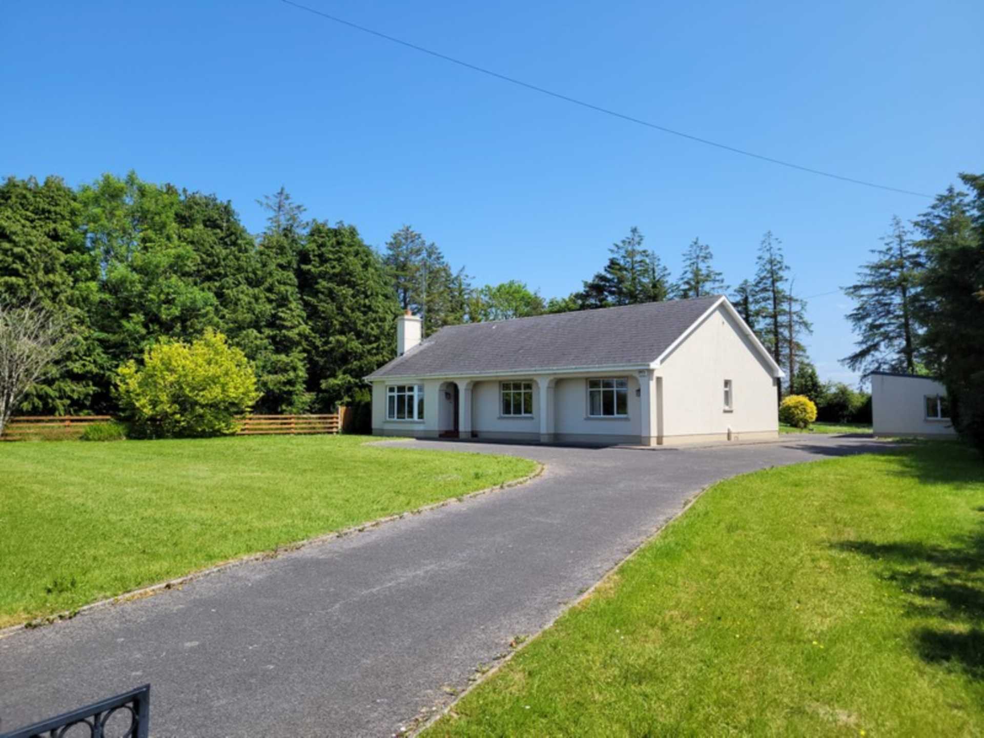Longford Hill, Mountbellew, Co. Galway H53 Y430