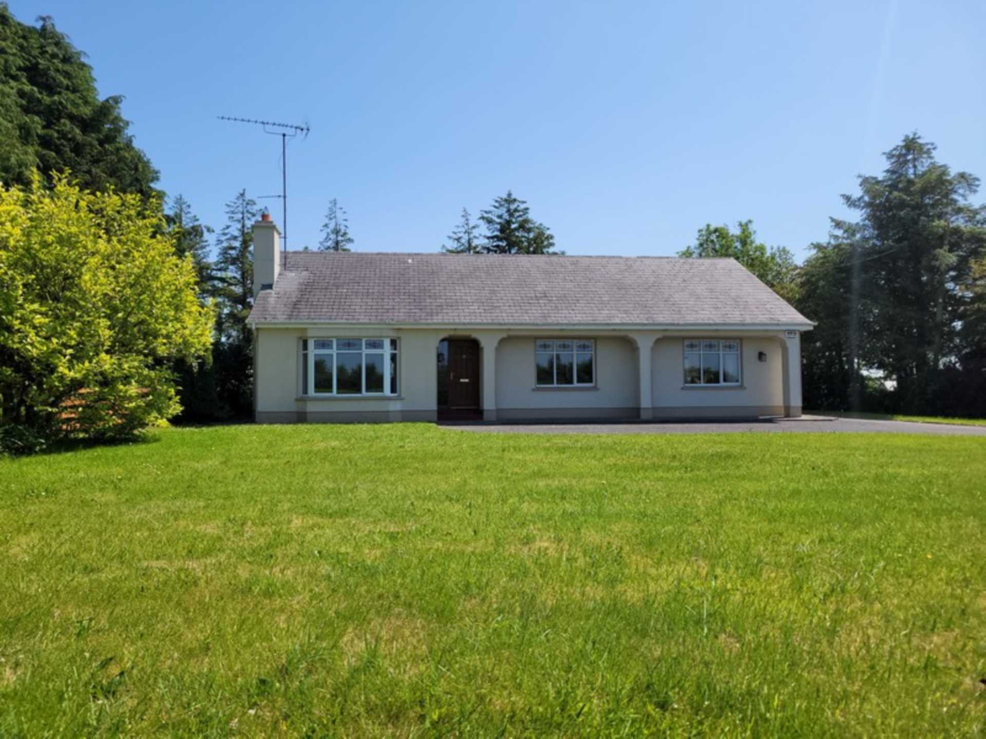 Longford Hill, Mountbellew, Co. Galway H53 Y430  Longford Hill, Mountbellew, Co. Galway H53 Y430