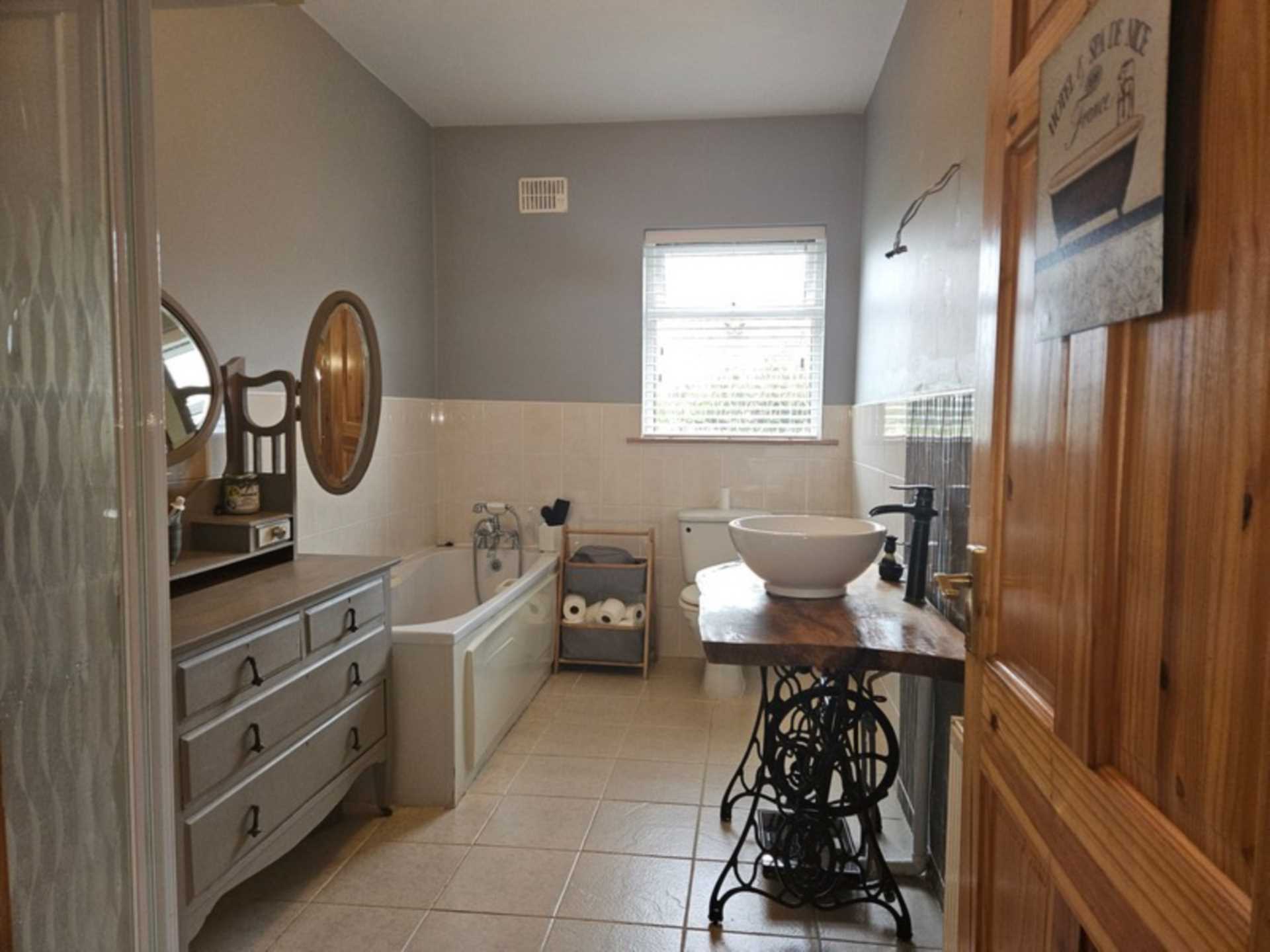 Lisquell East, Ballygar, Co. Galway F42 KP60  Lisquell East, Ballygar, Co. Galway F42 KP60