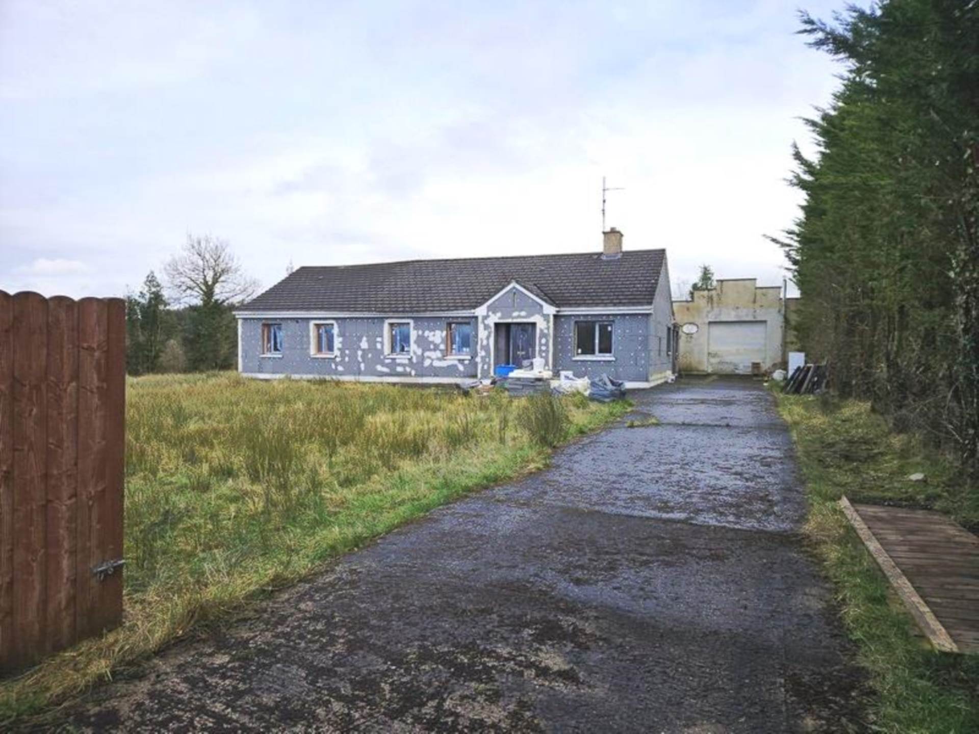 Mullandarragh, Carrigallen, Co. Leitrim H12 AT20 Mullandarragh, Carrigallen, Co. Leitrim H12 AT20