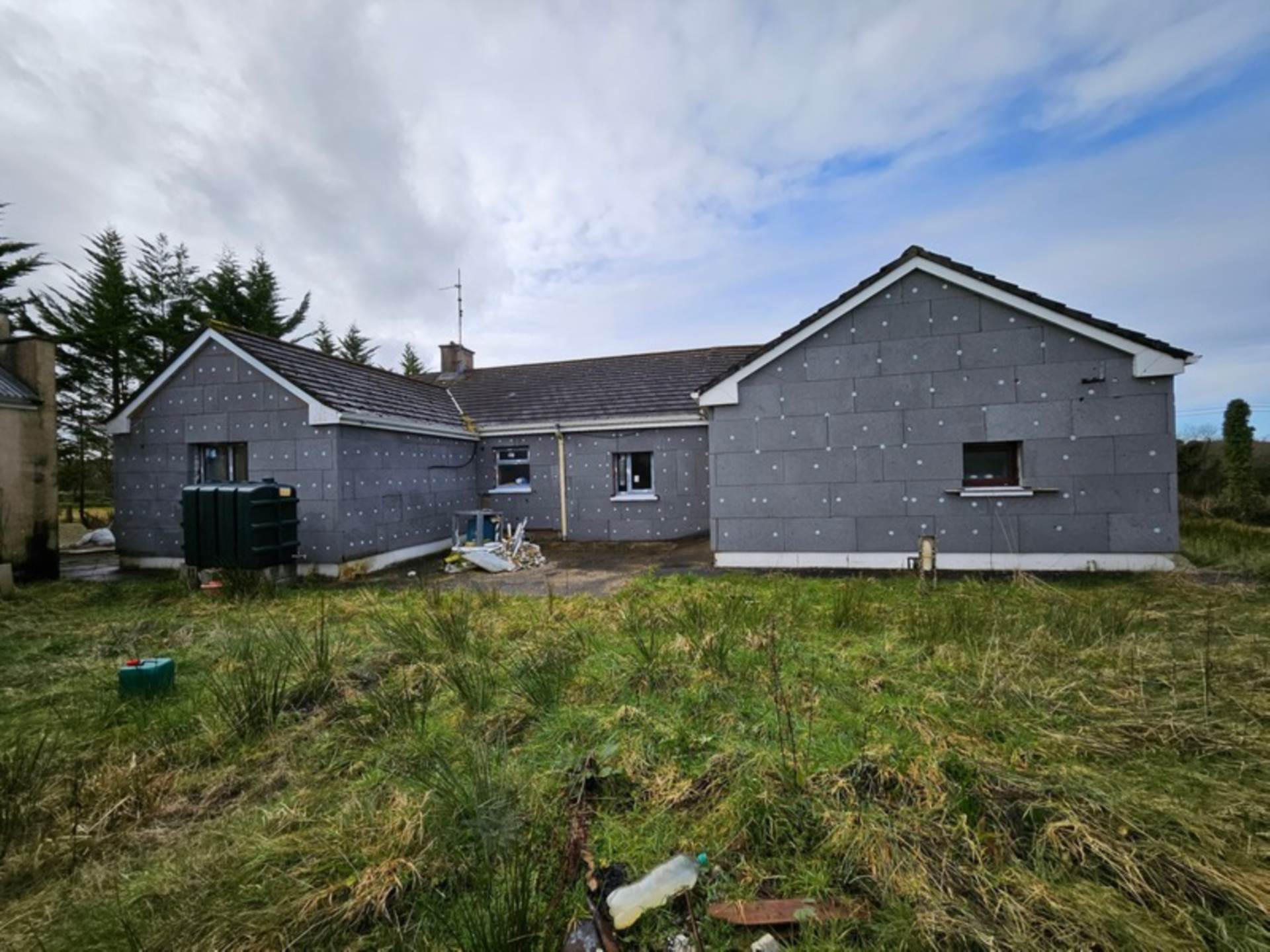 Mullandarragh, Carrigallen, Co. Leitrim H12 AT20 Mullandarragh, Carrigallen, Co. Leitrim H12 AT20