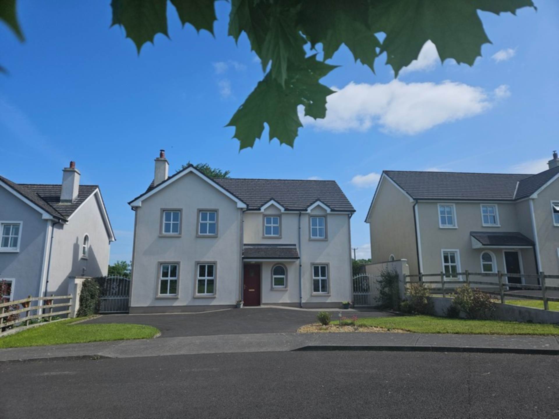 10 Castlelawn, Glinsk, Castlerea, Co. Galway F45 Y367