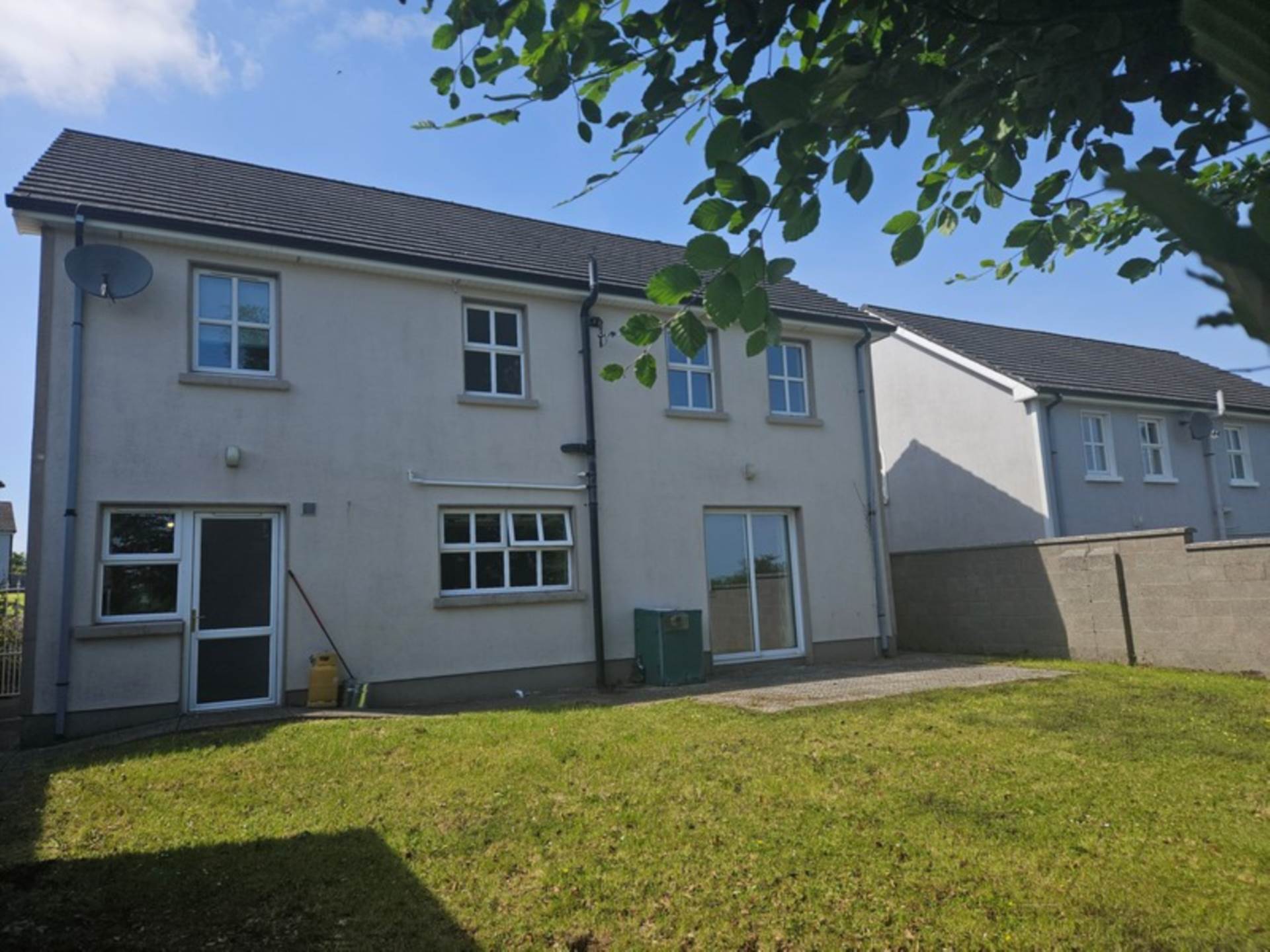 10 Castlelawn, Glinsk, Castlerea, Co. Galway F45 Y367  10 Castlelawn, Glinsk, Castlerea, Co. Galway F45 Y367