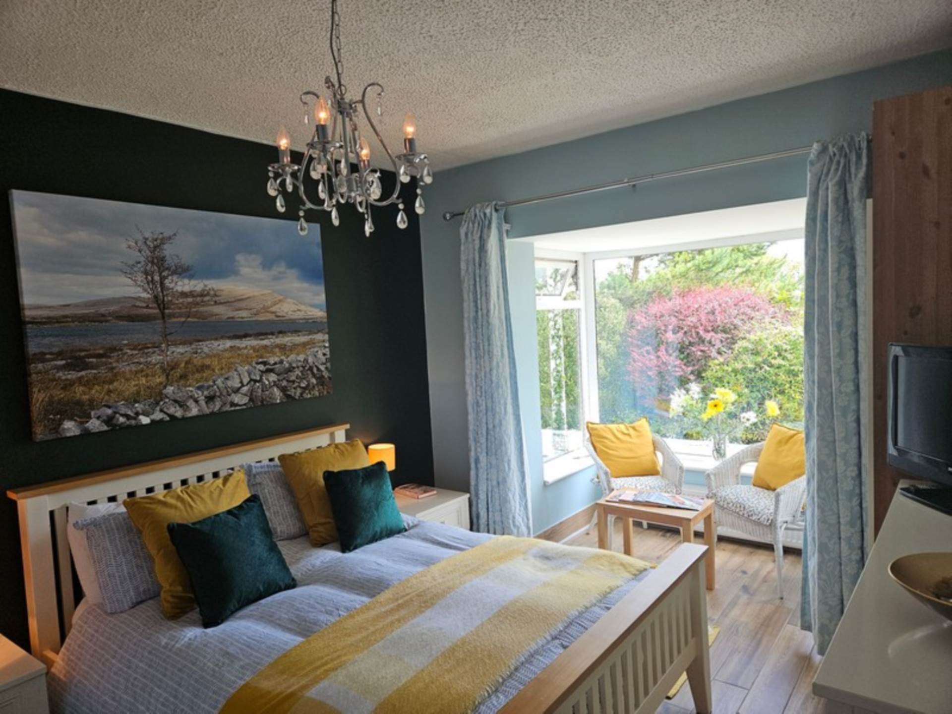 Burkedale House, Carhue, Ennistymon, Co. Clare V95 H9H9