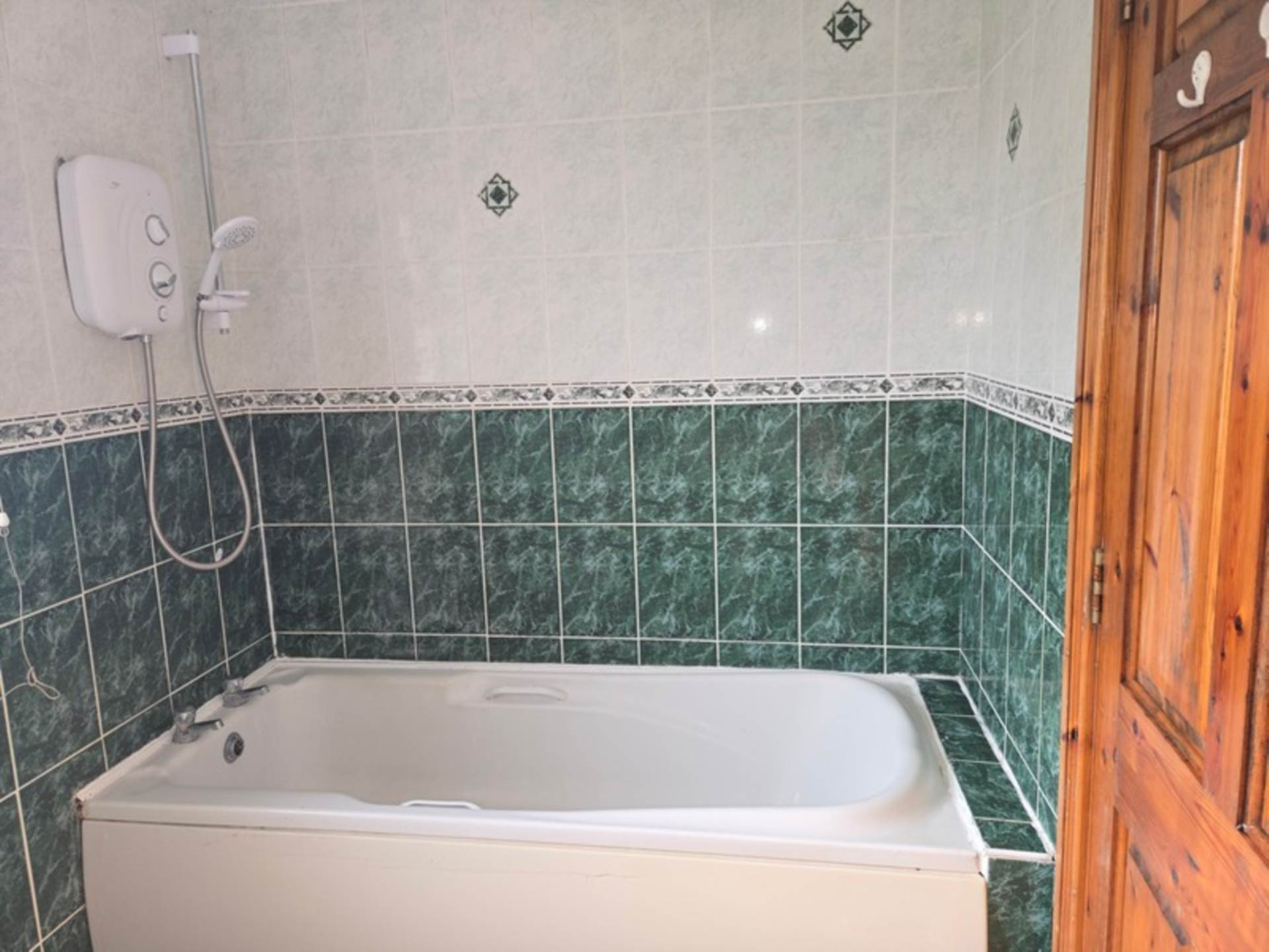 🏡 No. 1 Kilkerrin Road, Glenamaddy, Co. Galway. F45 R920