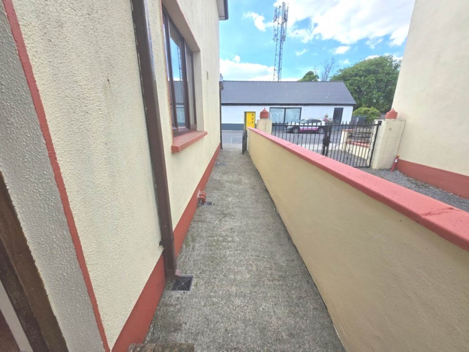 🏡 No. 1 Kilkerrin Road, Glenamaddy, Co. Galway. F45 R920