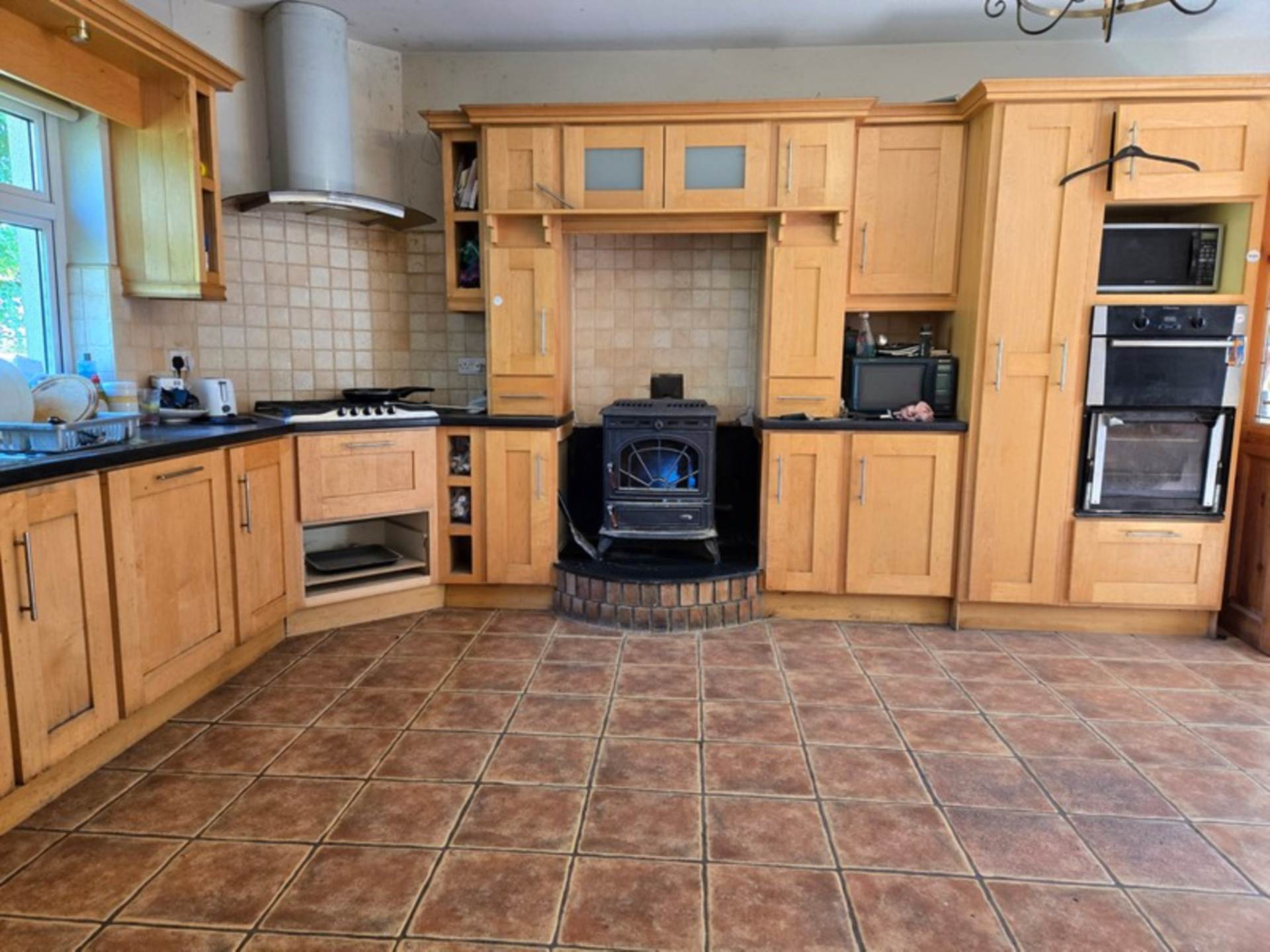 House, Stables & 6 Acres in the Heart of the Countryside – Welcome to Moneen, Creggs, Co. Galway F42 HK72