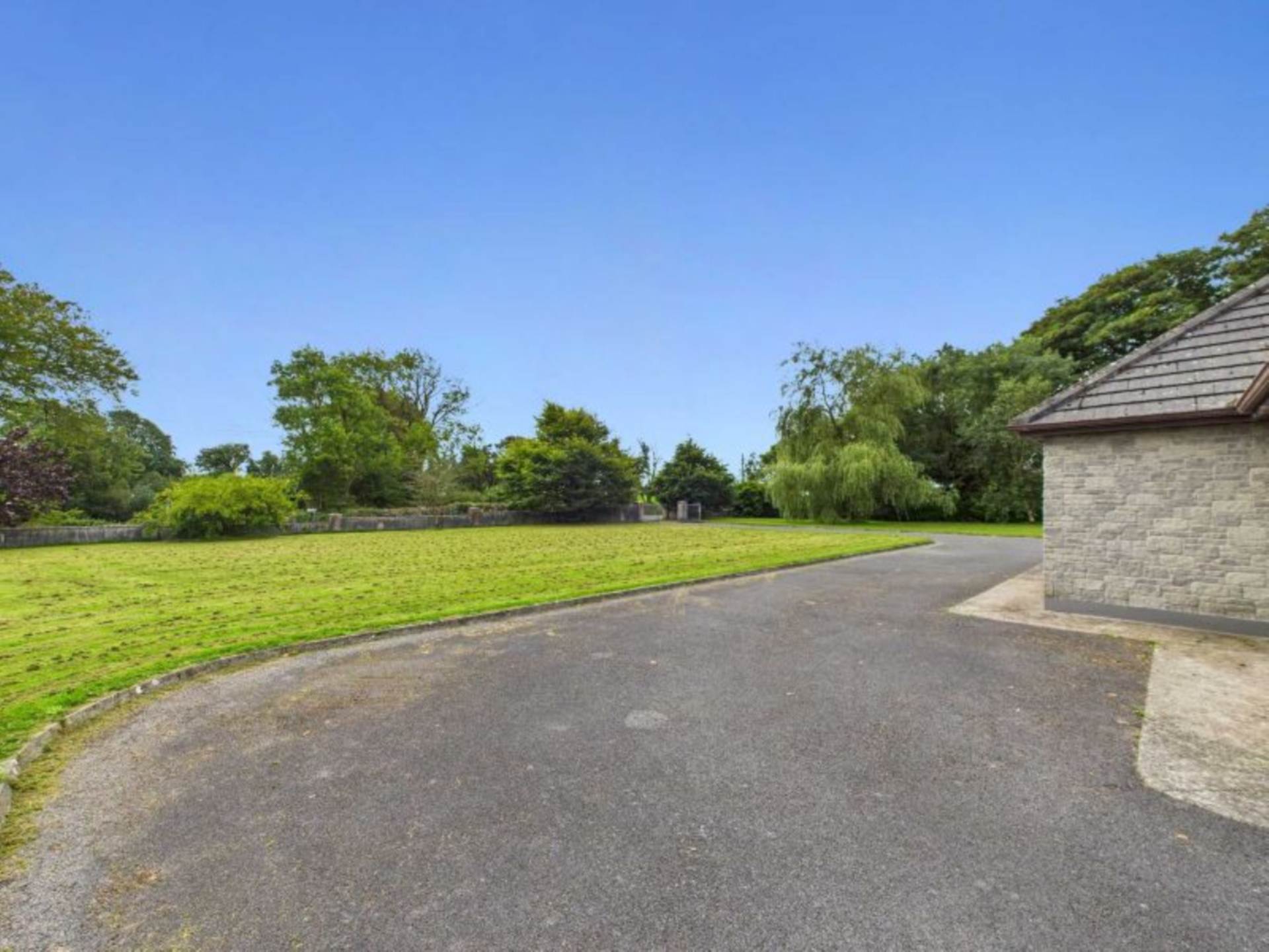 Clon Willow, Ballyedmond, Clonberne, Co. Galway H53 RV06