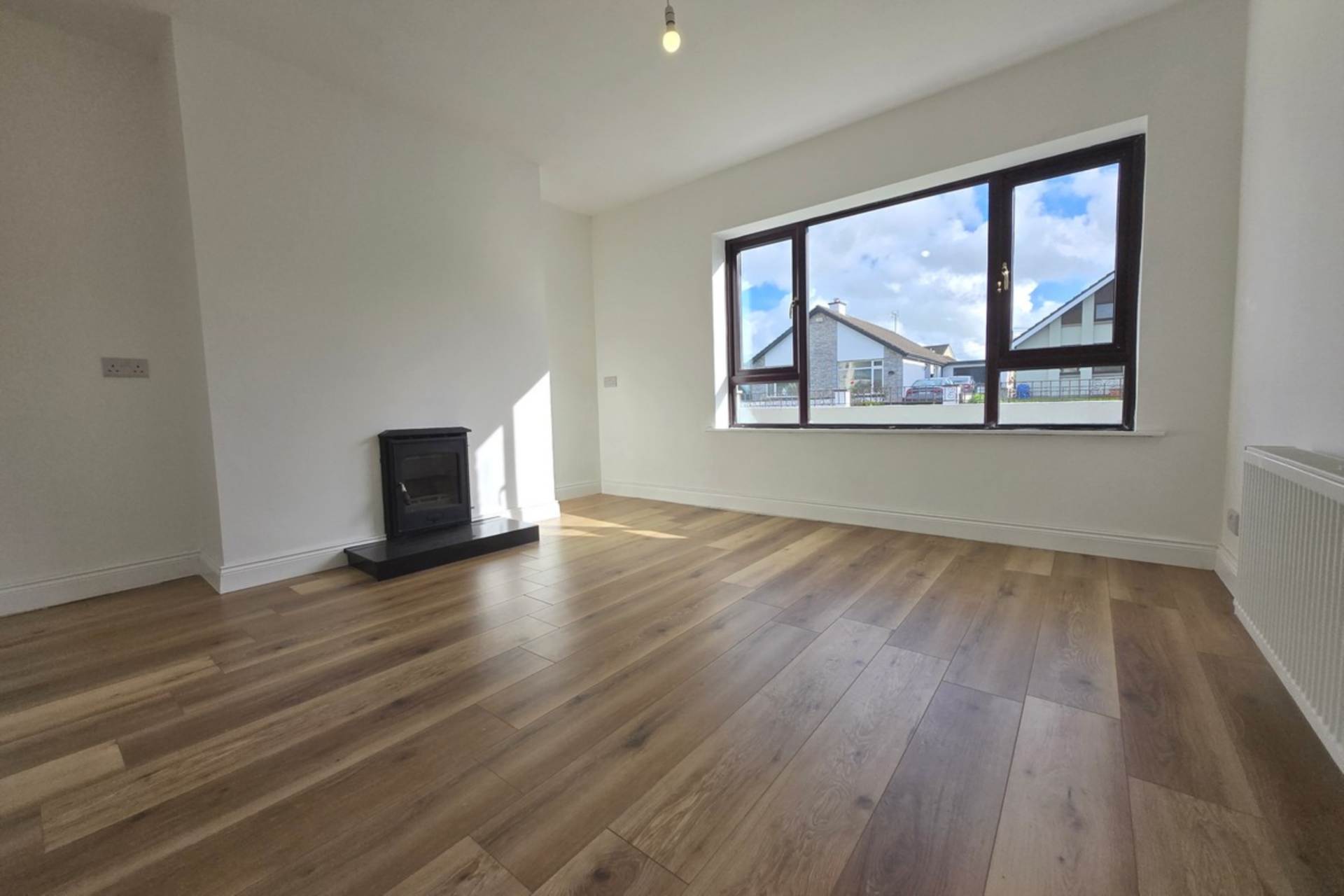 6 Brookvale Ave, Roscommon Town – Refurbished 4-Bed Bungalow 6 Brookvale Ave, Roscommon Town – Refurbished 4-Bed Bungalow