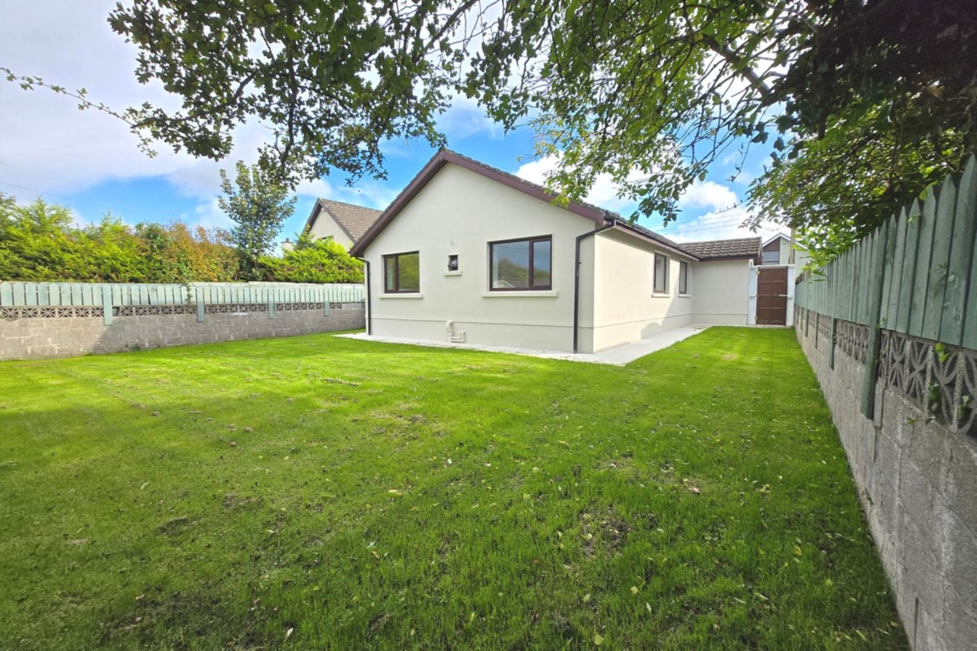 6 Brookvale Ave, Roscommon Town – Refurbished 4-Bed Bungalow 6 Brookvale Ave, Roscommon Town – Refurbished 4-Bed Bungalow