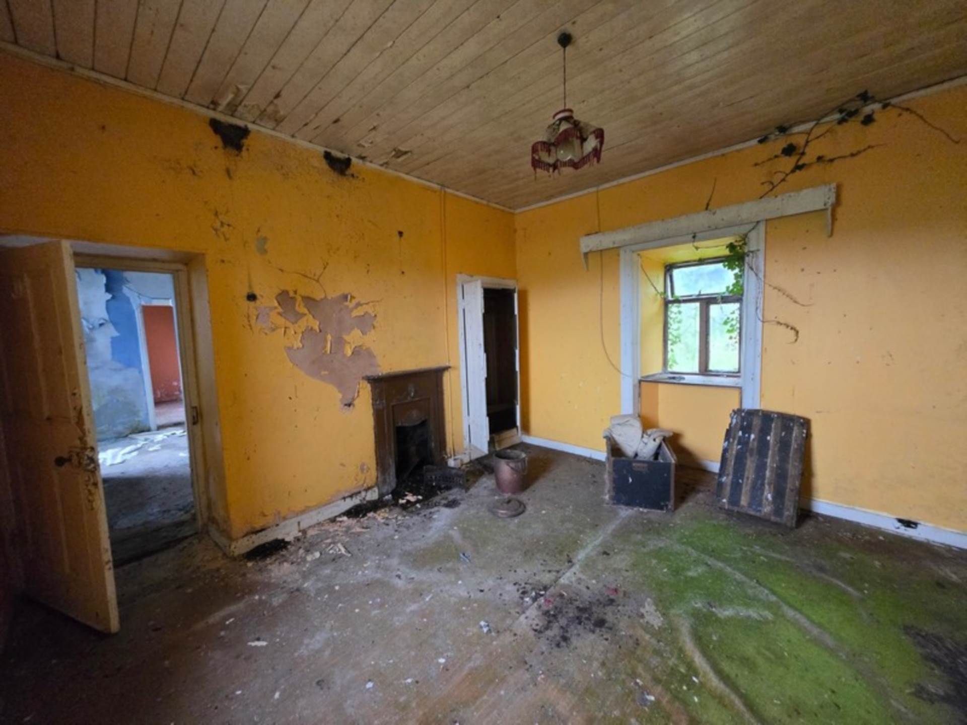 Manor, Tulsk, Co. Roscommon F45 DX39  Manor, Tulsk, Co. Roscommon F45 DX39