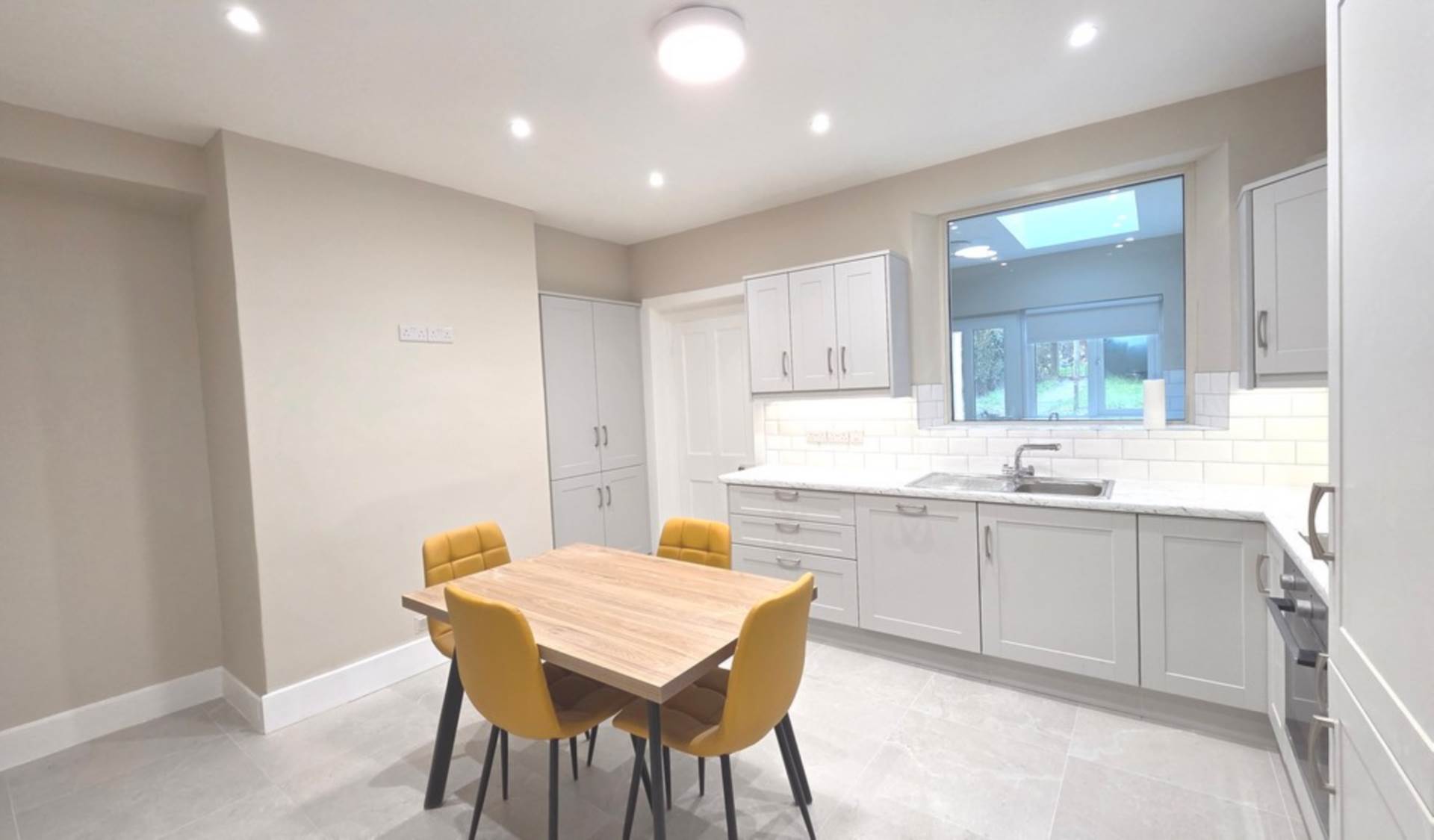 Abbey Street, Roscommon Town F42 AK28