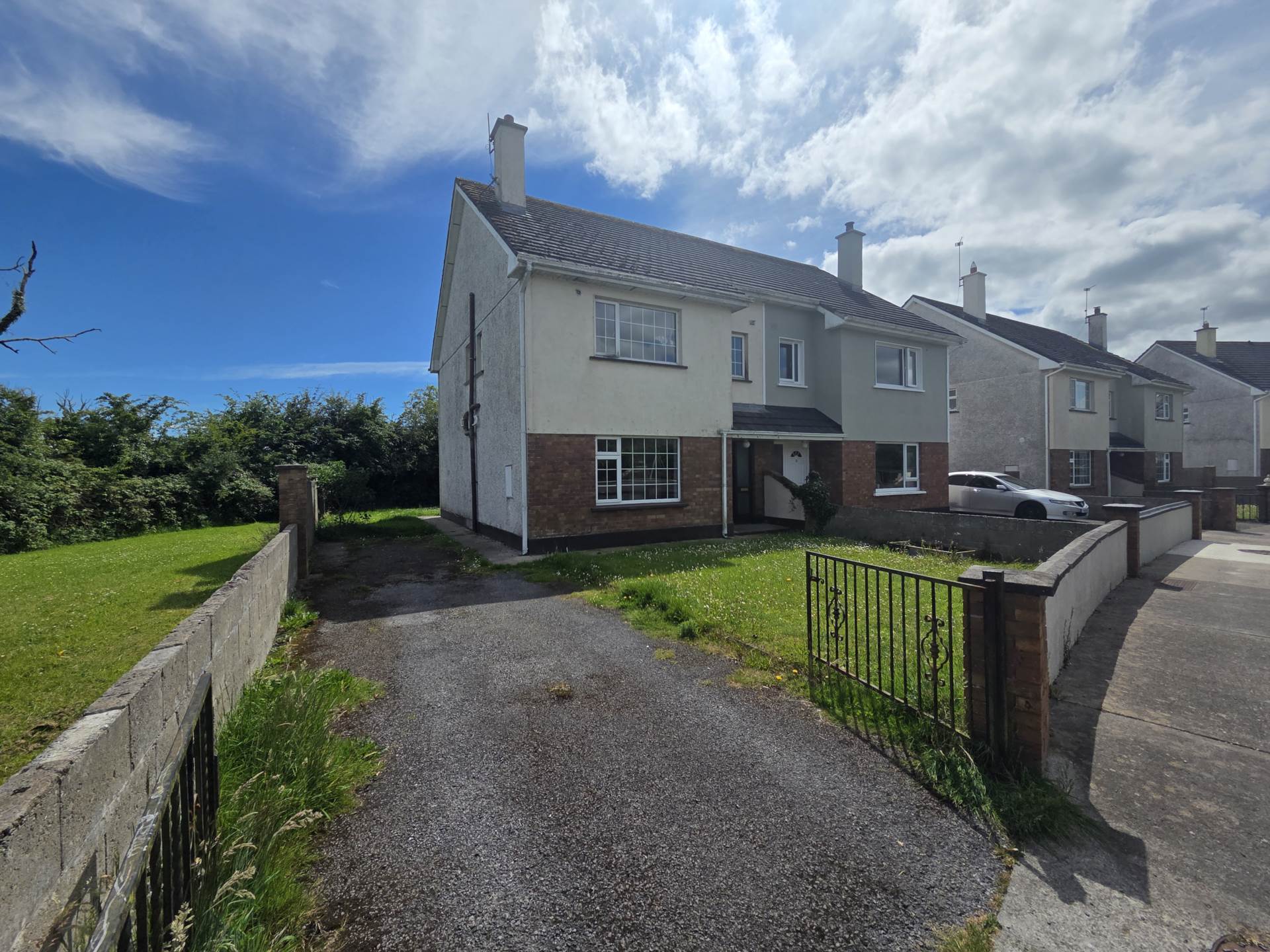 7 Knockroe Court, Castlerea, Co. Roscommon, F45 H562 7 Knockroe Court, Castlerea, Co. Roscommon, F45 H562