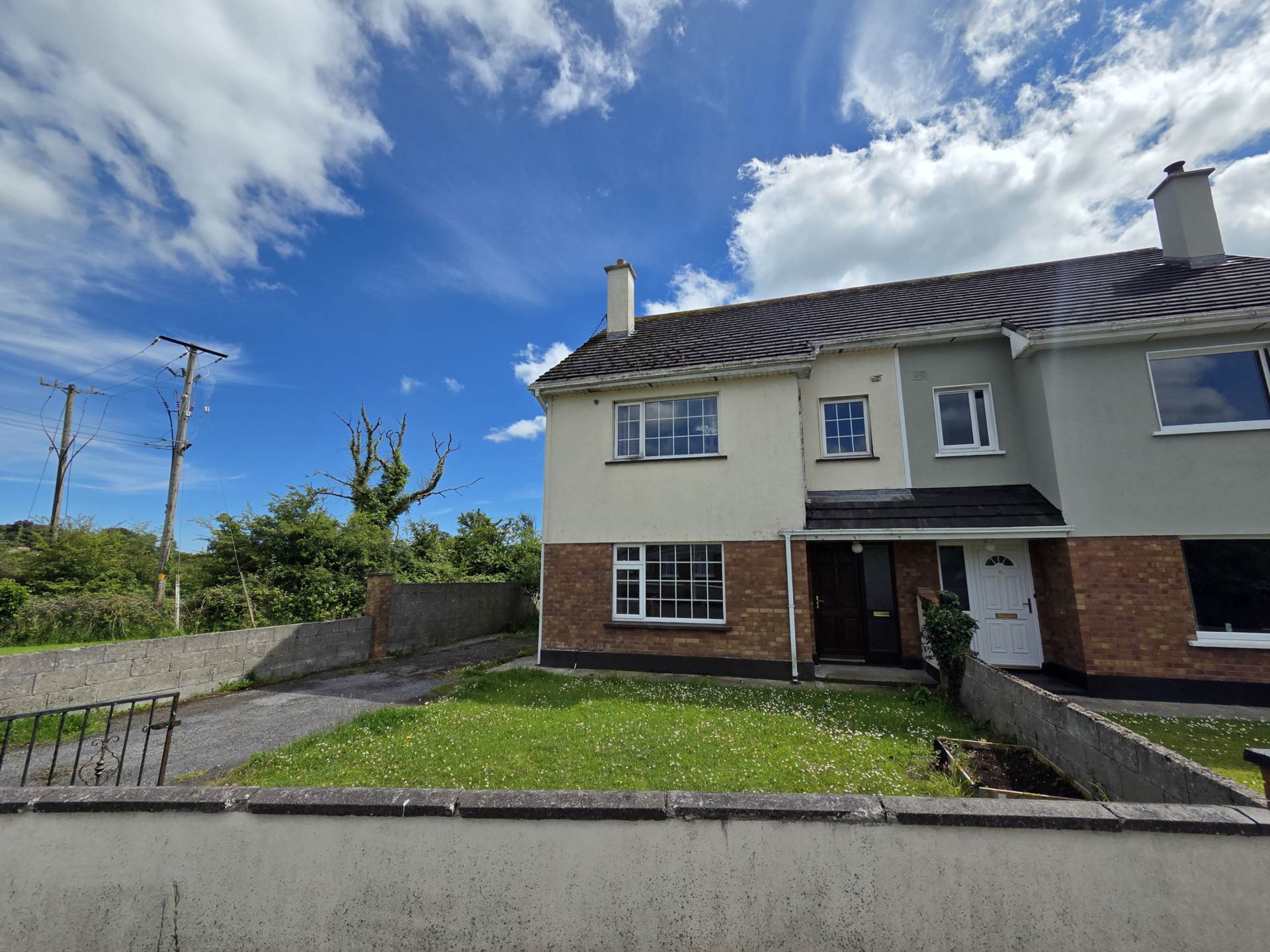 7 Knockroe Court, Castlerea, Co. Roscommon, F45 H562 7 Knockroe Court, Castlerea, Co. Roscommon, F45 H562