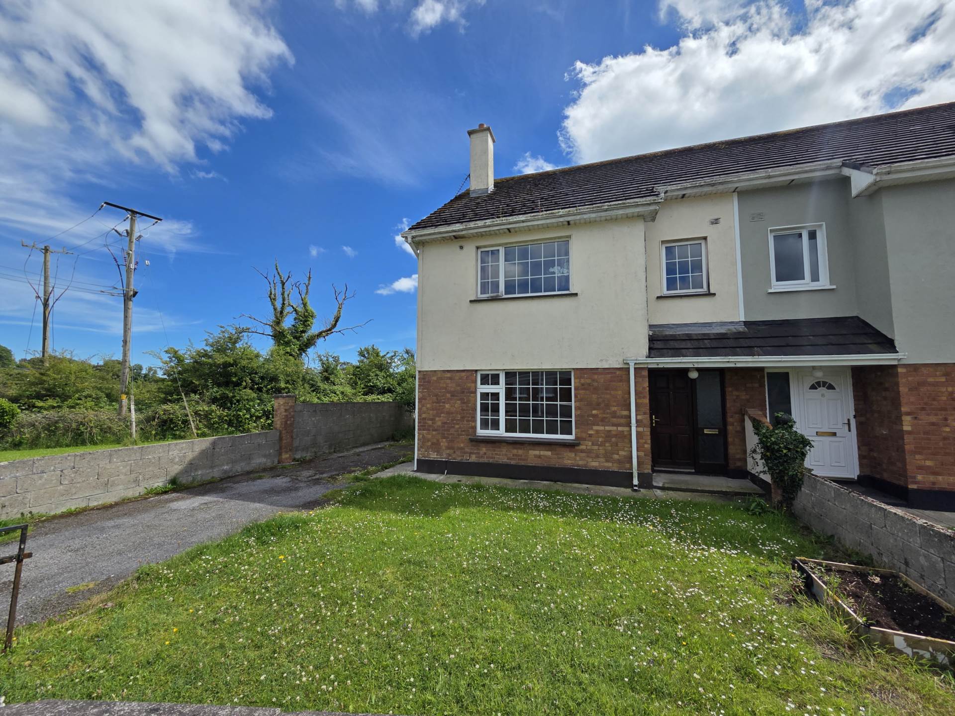 7 Knockroe Court, Castlerea, Co. Roscommon, F45 H562 7 Knockroe Court, Castlerea, Co. Roscommon, F45 H562