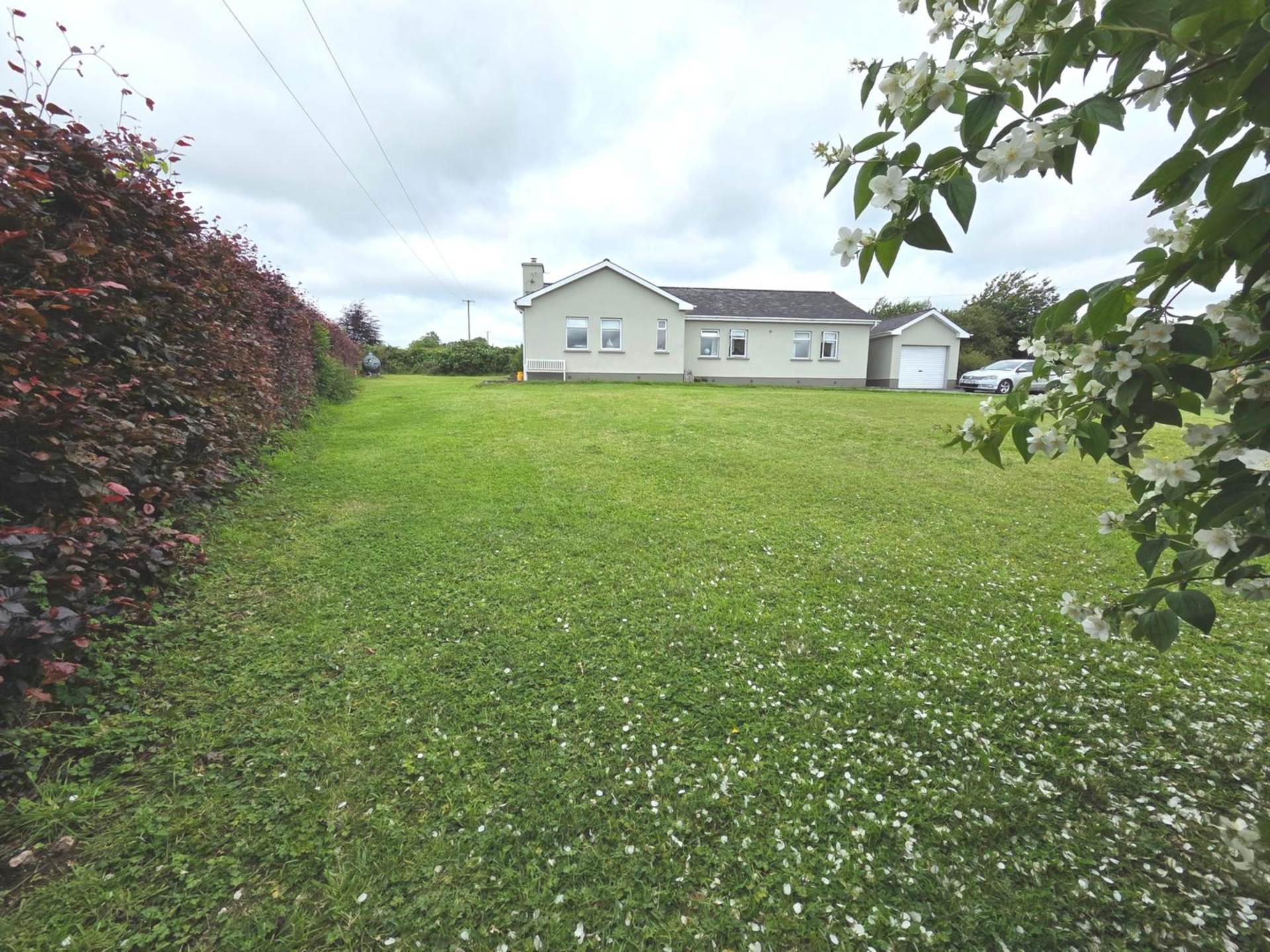 River View, Chapel Road, Castlecoote, Co. Roscommon F42 NC43 River View, Chapel Road, Castlecoote, Co. Roscommon F42 NC43