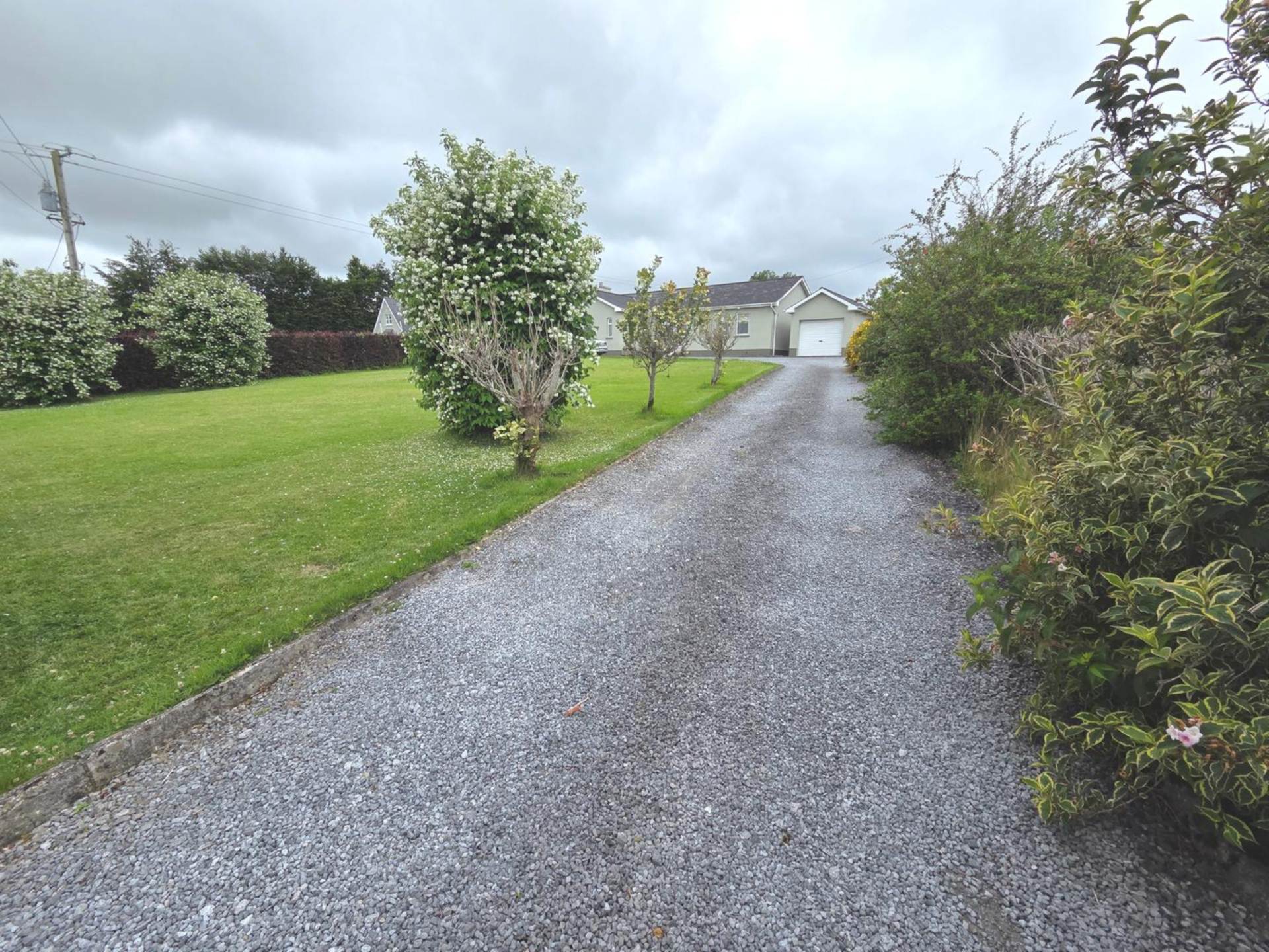 River View, Chapel Road, Castlecoote, Co. Roscommon F42 NC43 River View, Chapel Road, Castlecoote, Co. Roscommon F42 NC43