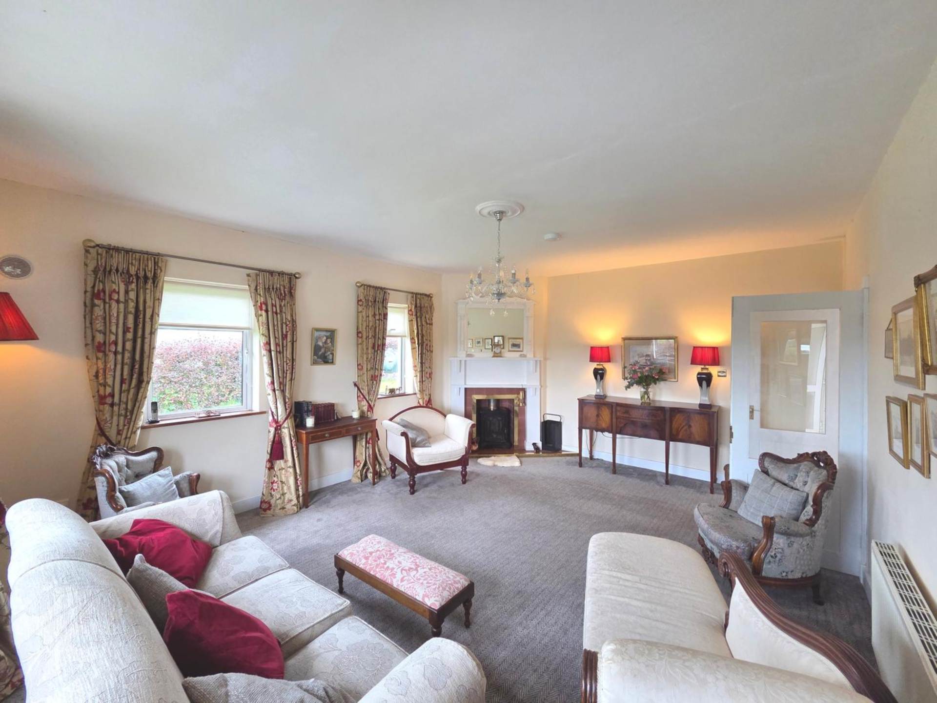 River View, Chapel Road, Castlecoote, Co. Roscommon F42 NC43 River View, Chapel Road, Castlecoote, Co. Roscommon F42 NC43