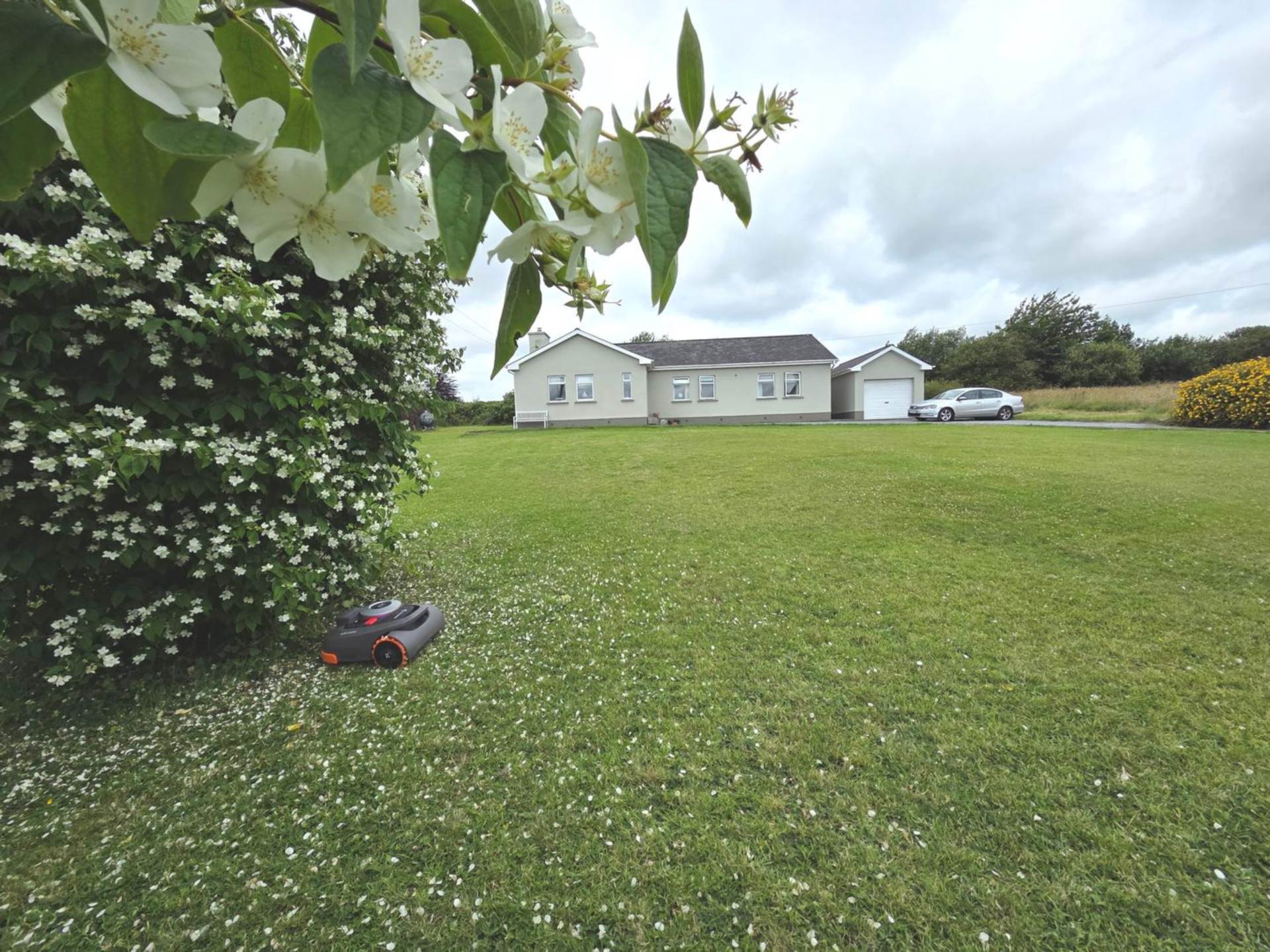 River View, Chapel Road, Castlecoote, Co. Roscommon F42 NC43 River View, Chapel Road, Castlecoote, Co. Roscommon F42 NC43