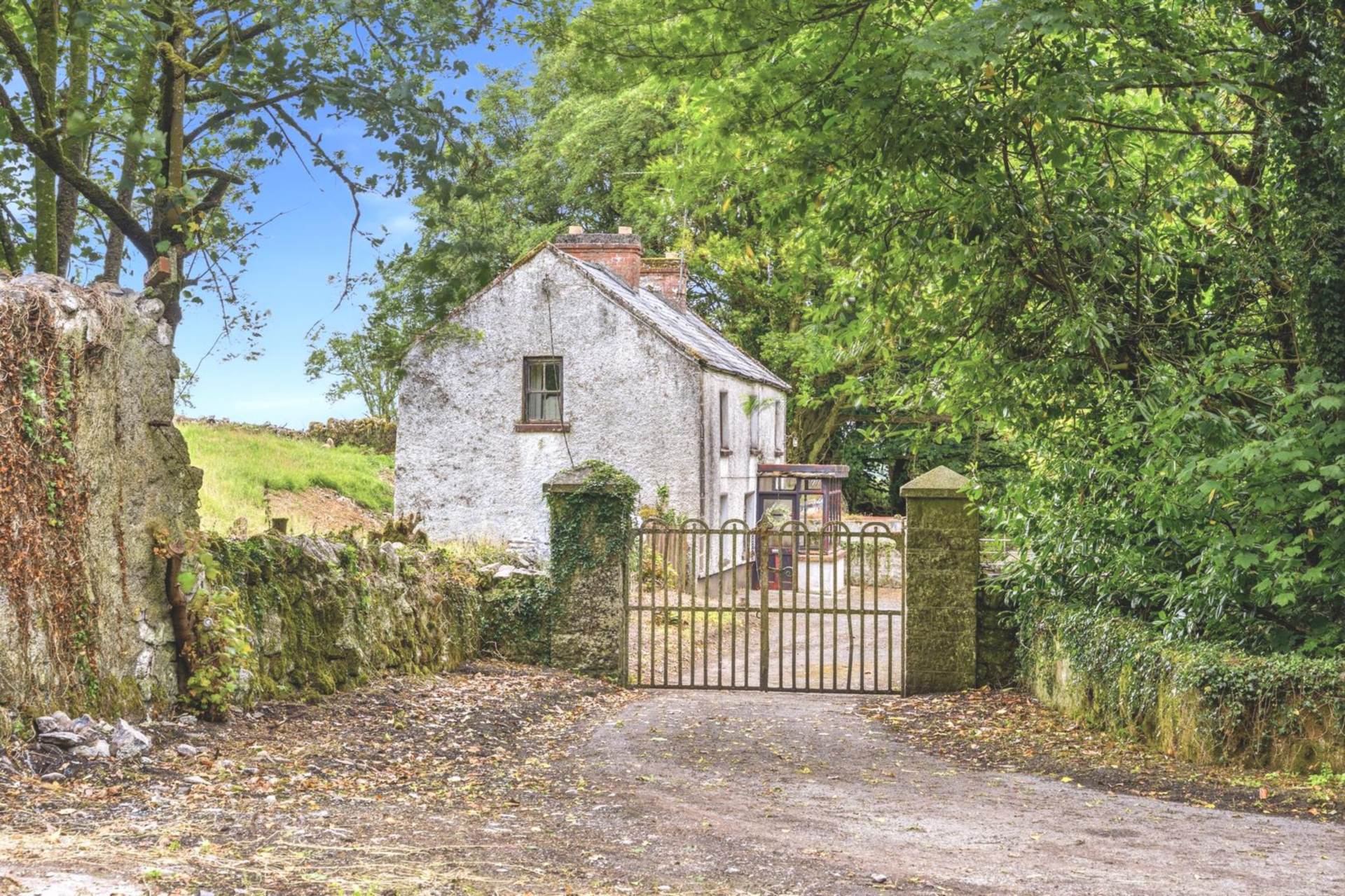 Doyle`s Crossing, Carrowmoney, Four Roads, Co. Roscommon F42 F251 Doyle`s Crossing, Carrowmoney, Four Roads, Co. Roscommon F42 F251