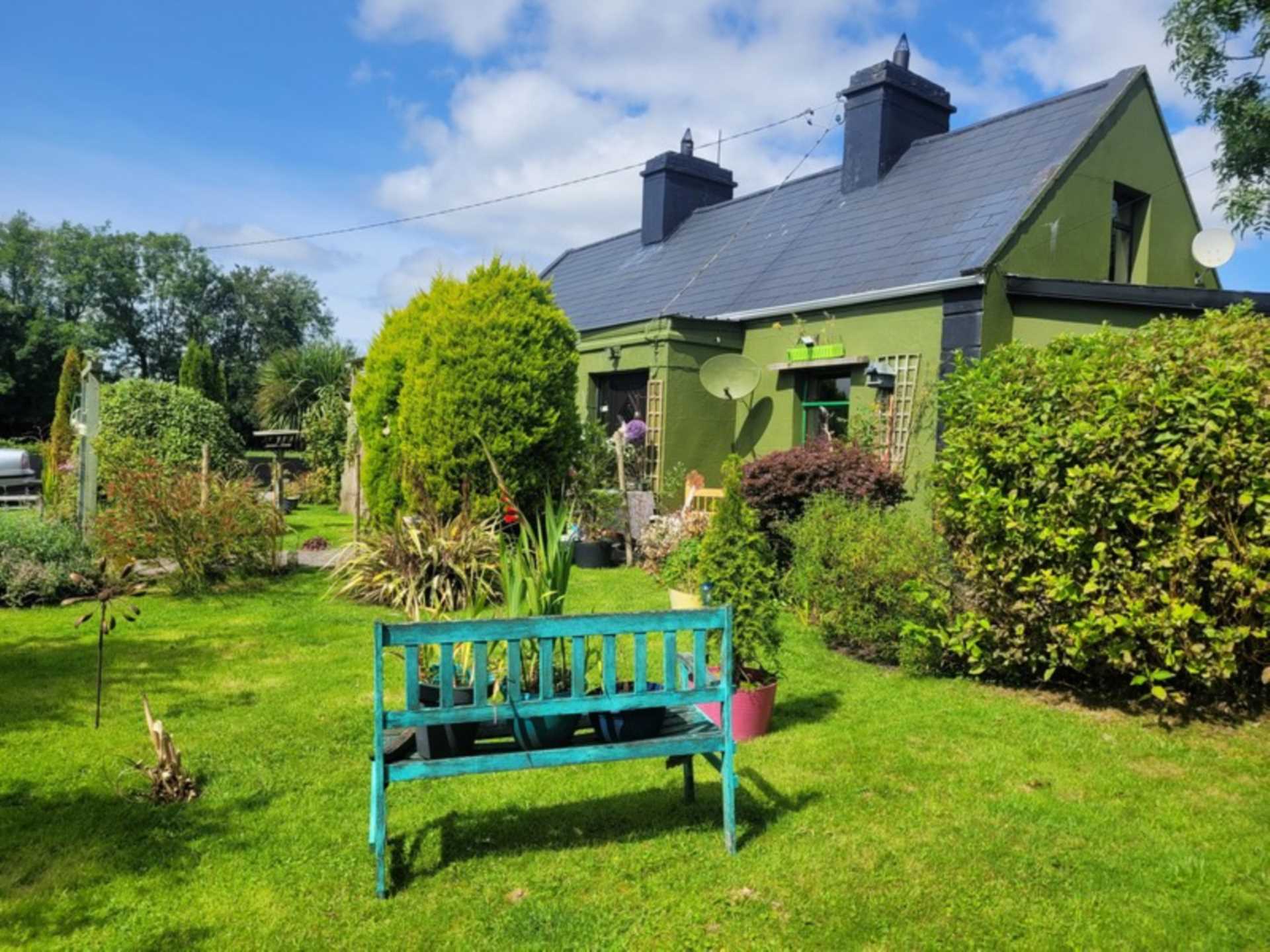 `Aslan`, Cloonkeen (Waldron), Kilkerrin, Co. Galway H53 YF72