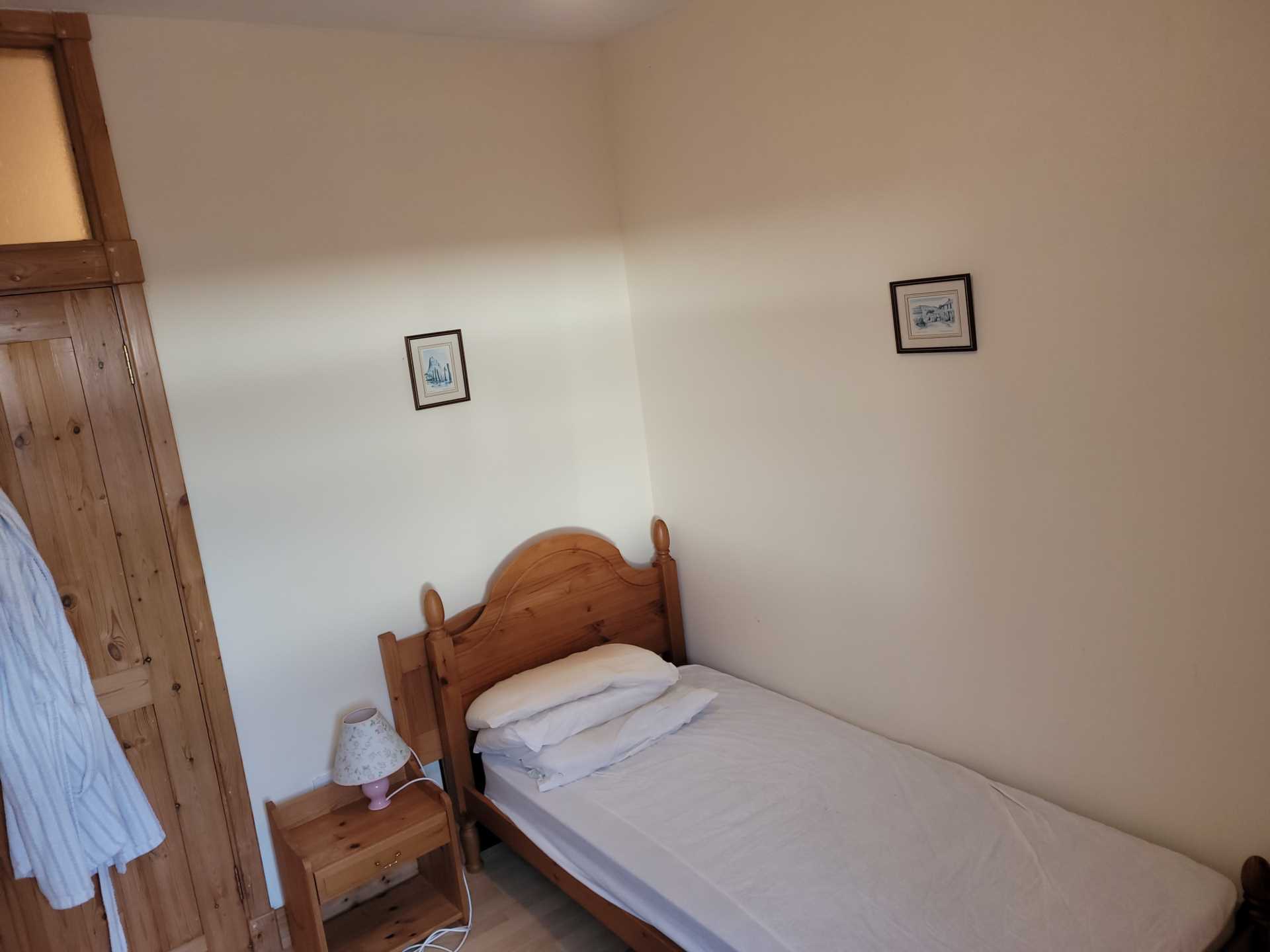 River View Cottage, Chapel Road, Castlecoote, Co. Roscommon F42 NC43  River View Cottage, Chapel Road, Castlecoote, Co. Roscommon F42 NC43