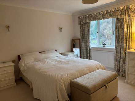 Priorsfield, Marlborough, SN8 4AQ, Image 10