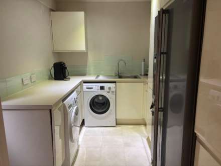 Priorsfield, Marlborough, SN8 4AQ, Image 8