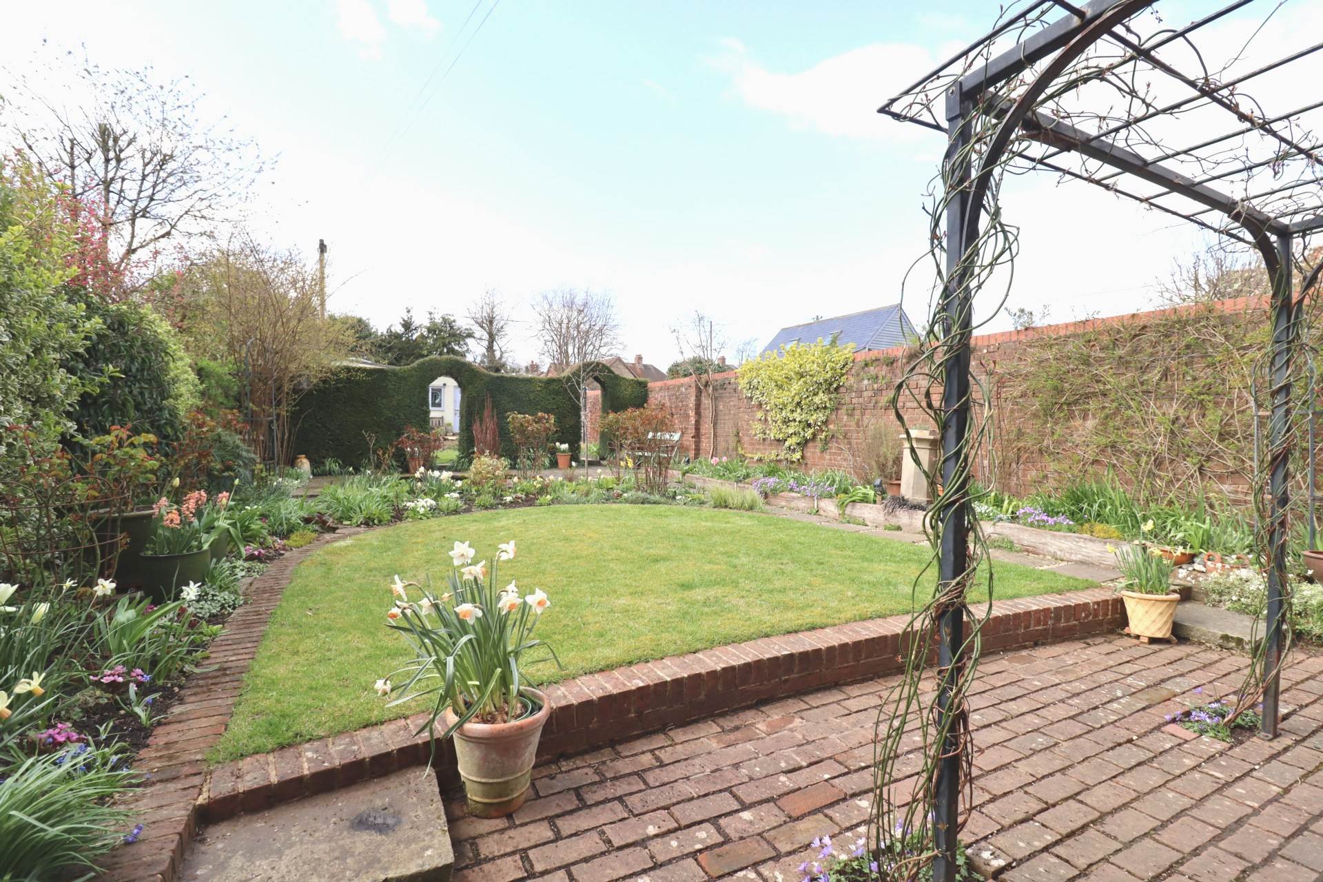 Blowhorn Street, Marlborough, SN8 1BT, Image 17