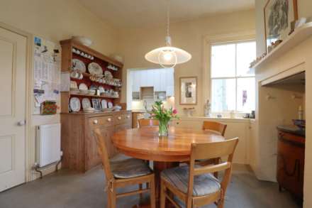 Blowhorn Street, Marlborough, SN8 1BT, Image 4