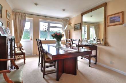 The Garlings, Aldbourne. Marlborough, SN8 2DT, Image 4